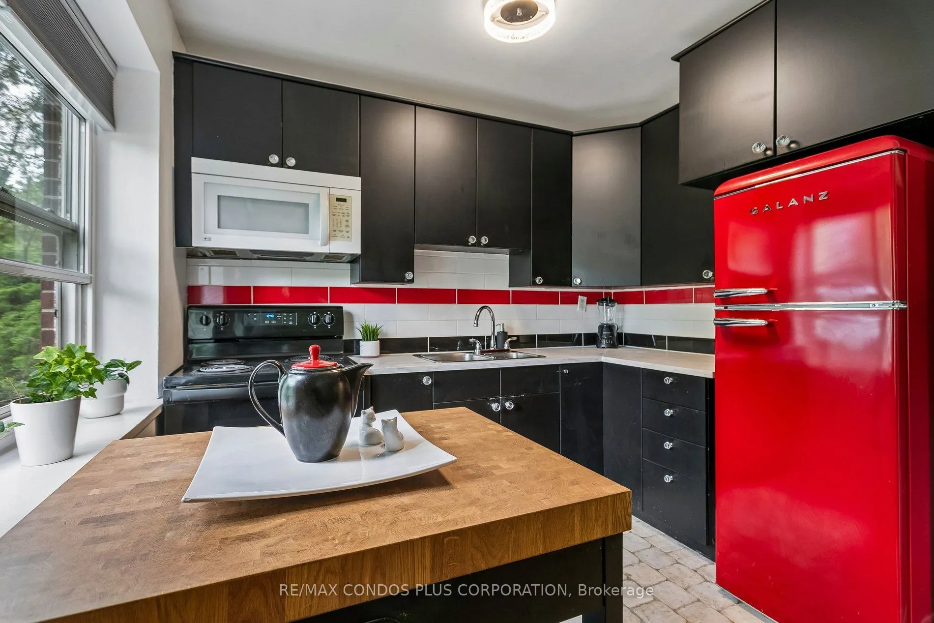 185 Stephen Drive #101