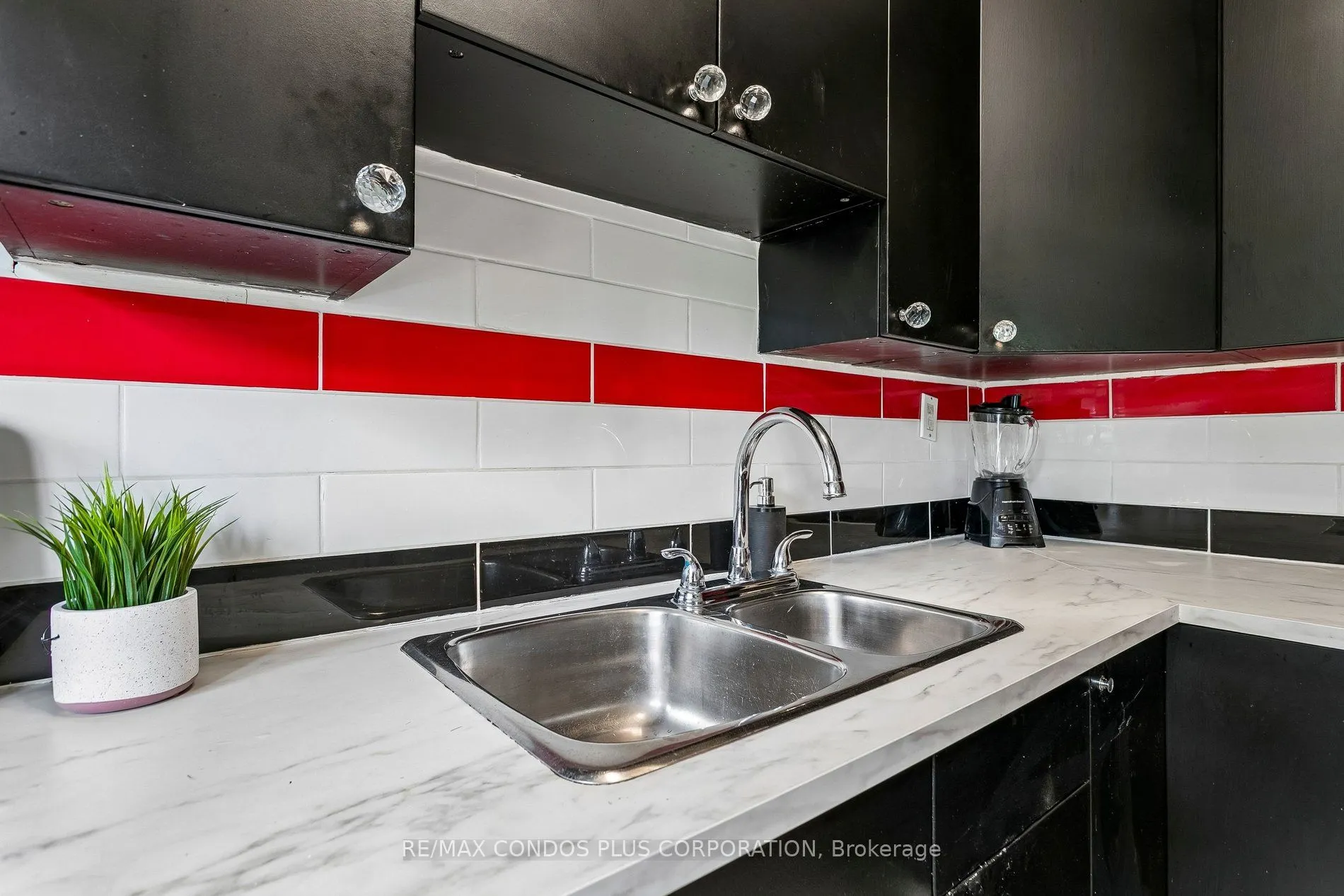 185 Stephen Drive #101