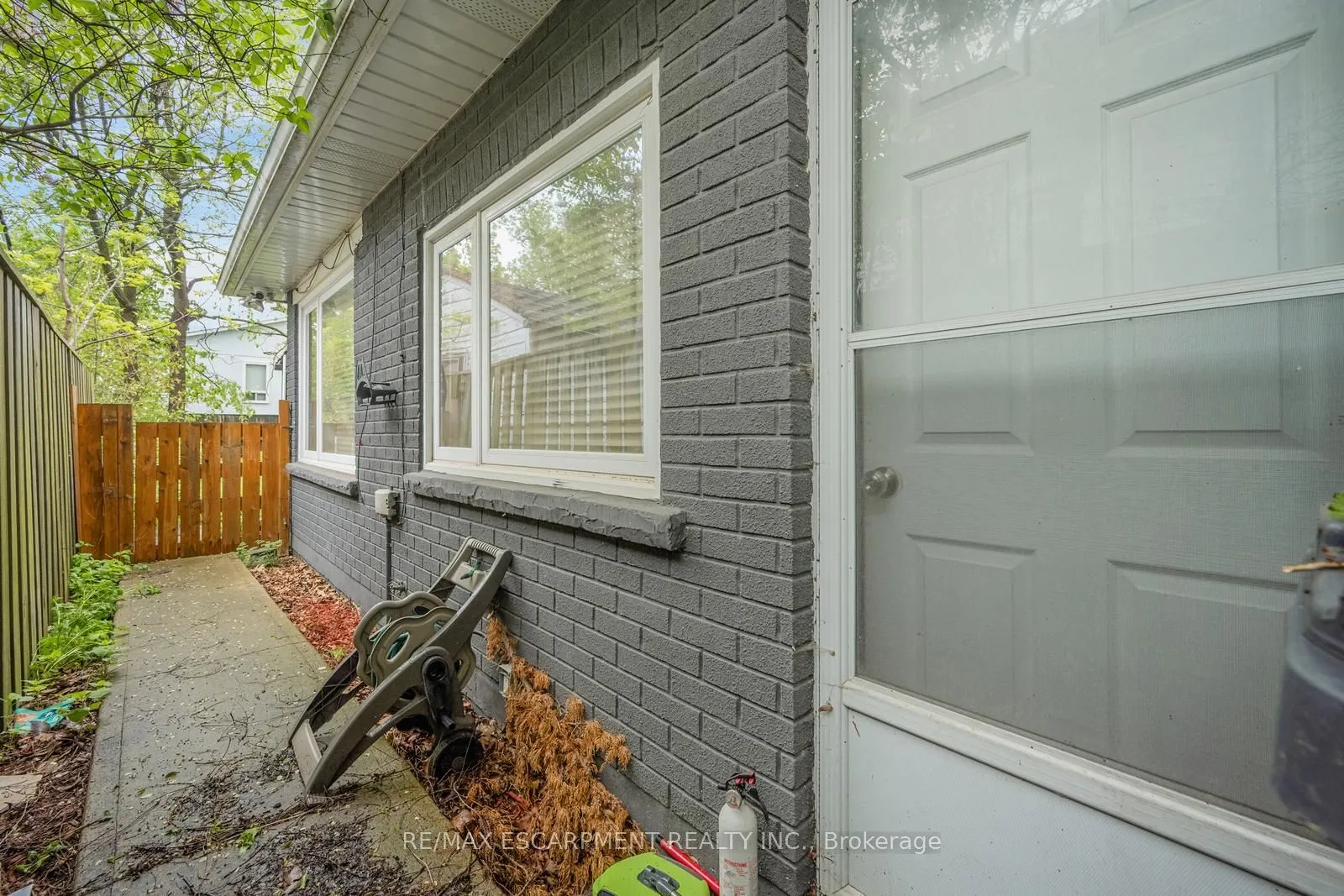 16 Woodward Avenue