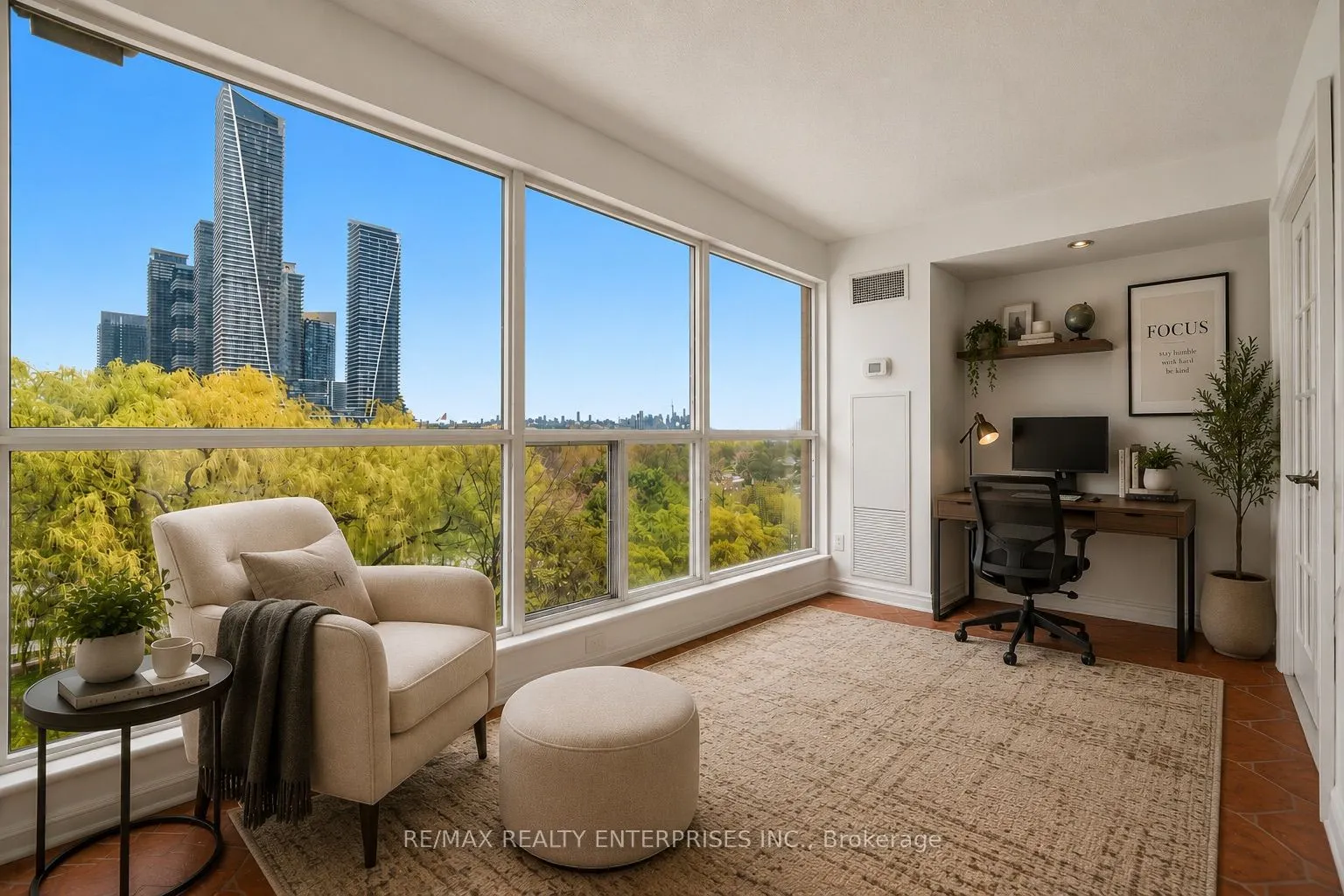 2261 Lake Shore Boulevard W #607