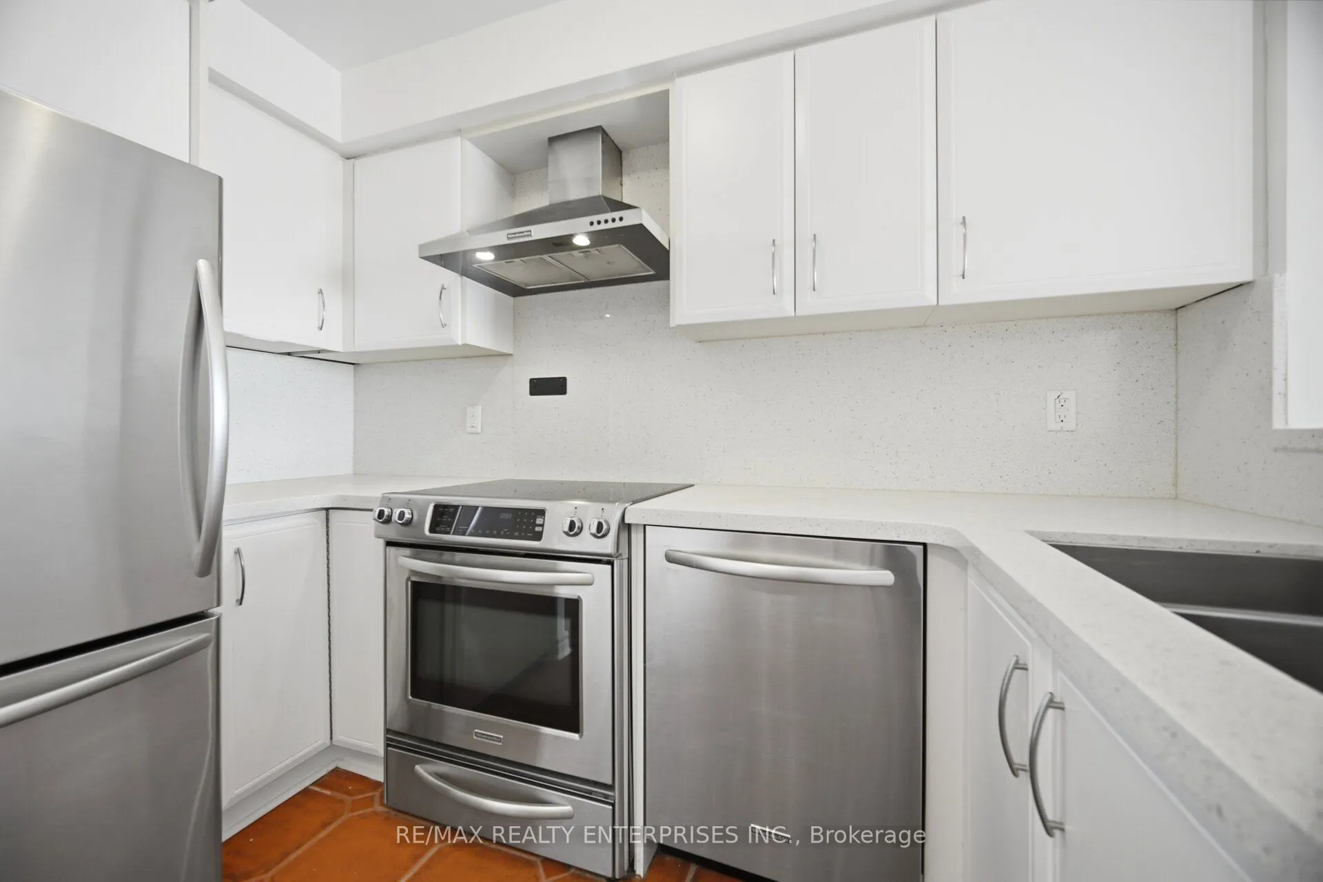 2261 Lake Shore Boulevard W #607