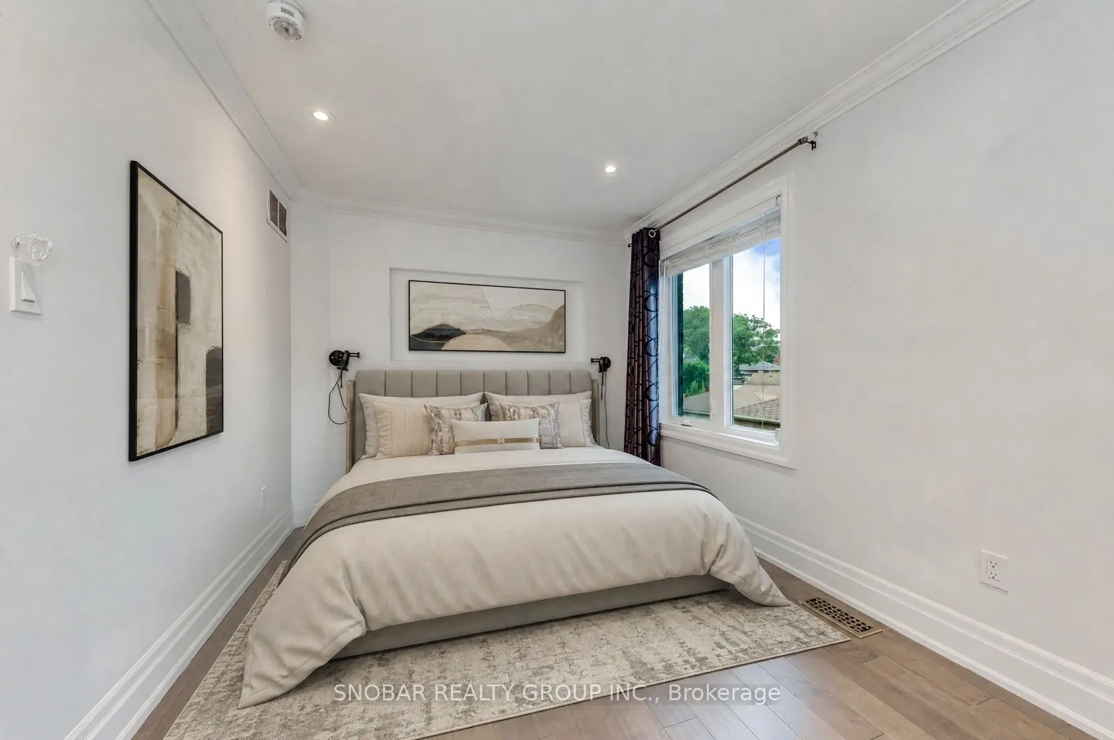 1 Aura Lea Boulevard