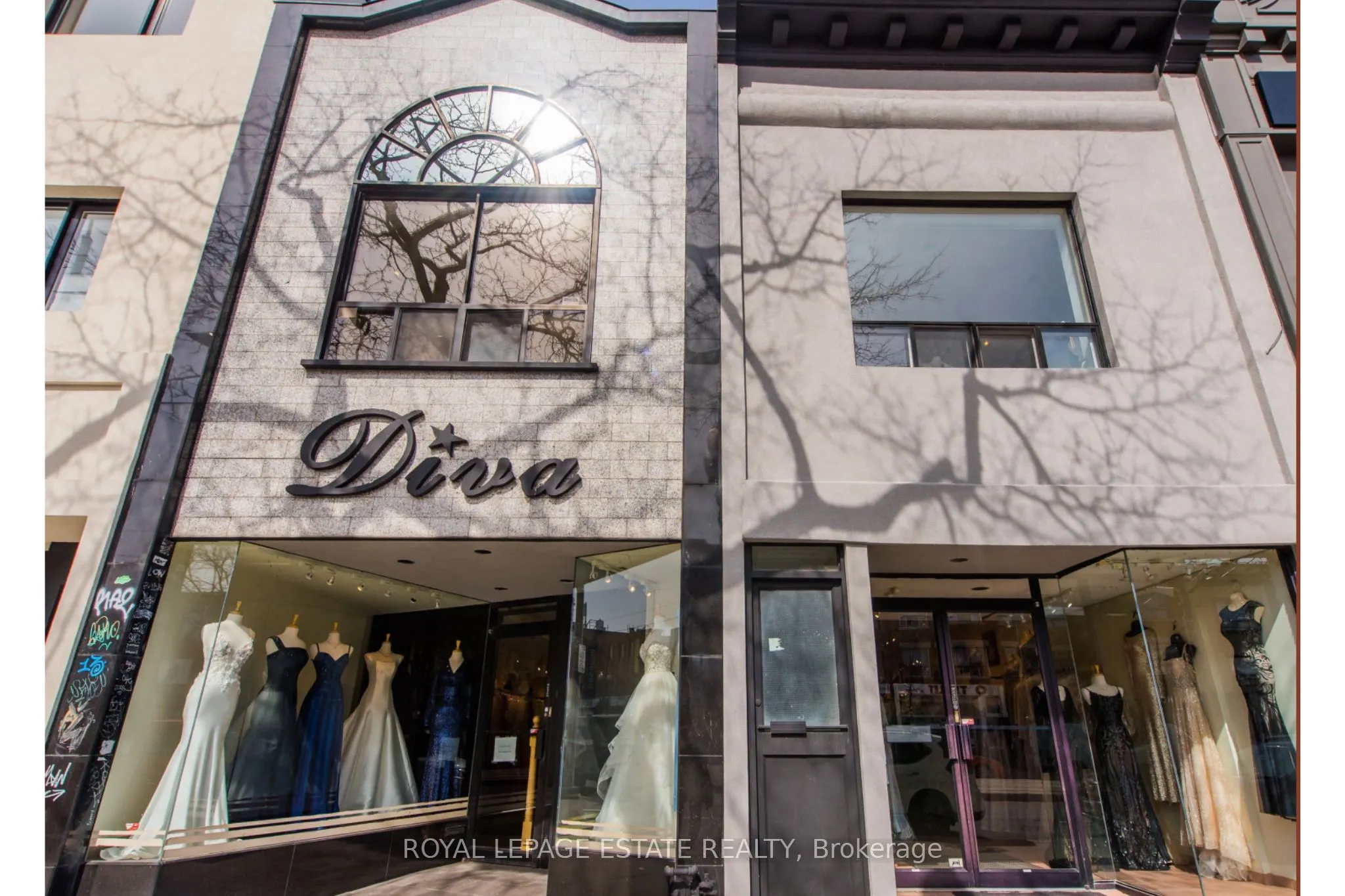 1194 St Clair Avenue W