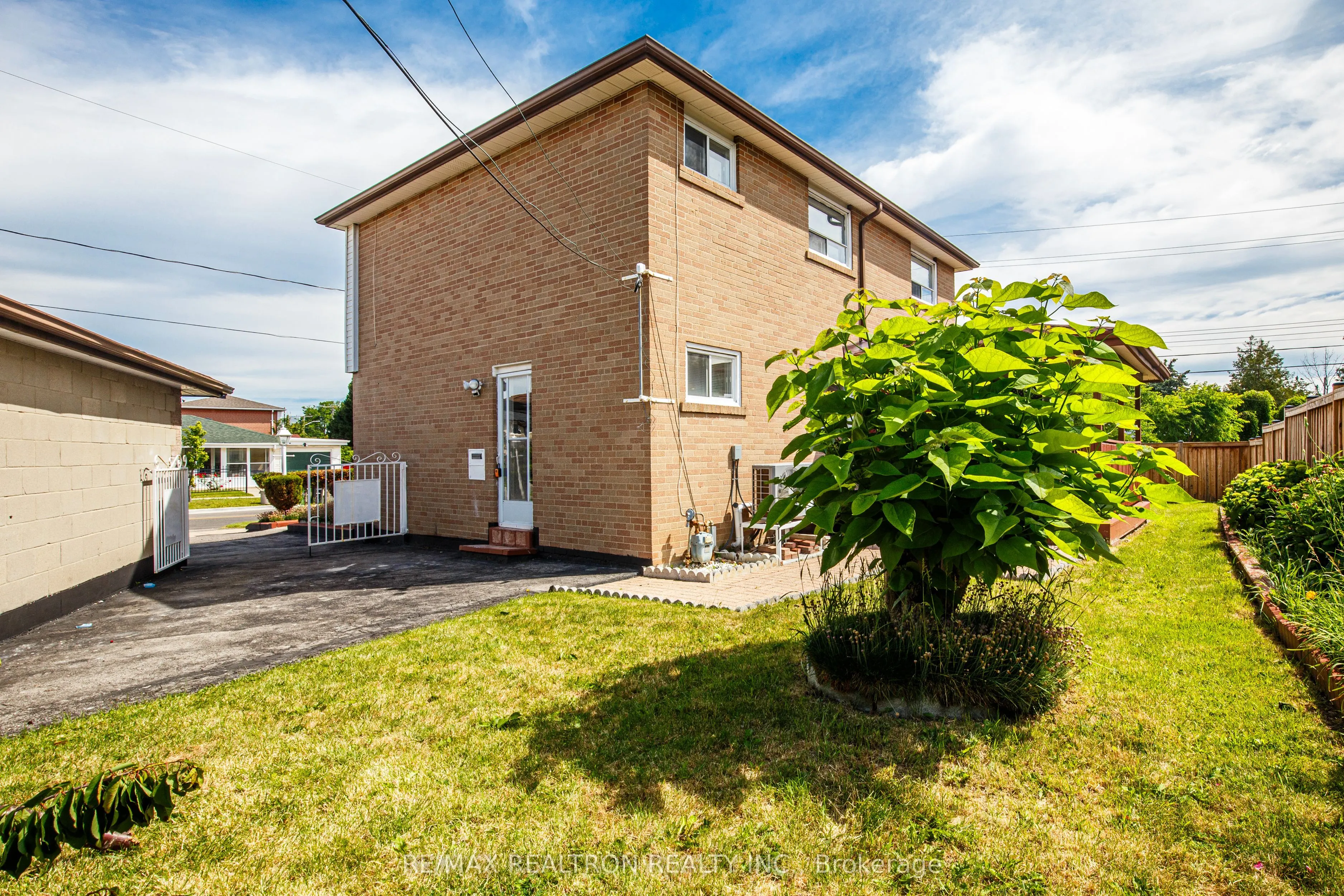 62 Hullmar Drive