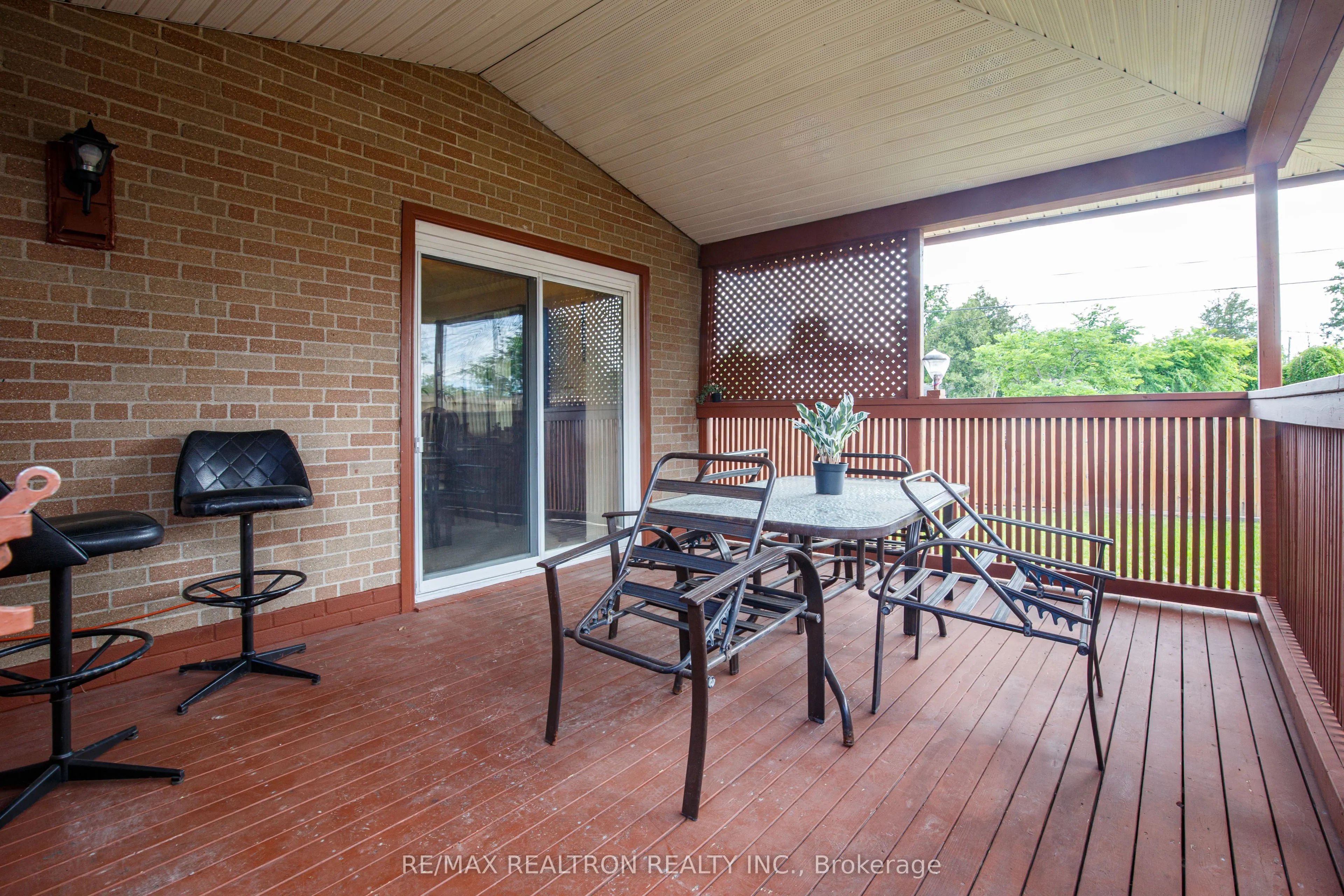 62 Hullmar Drive