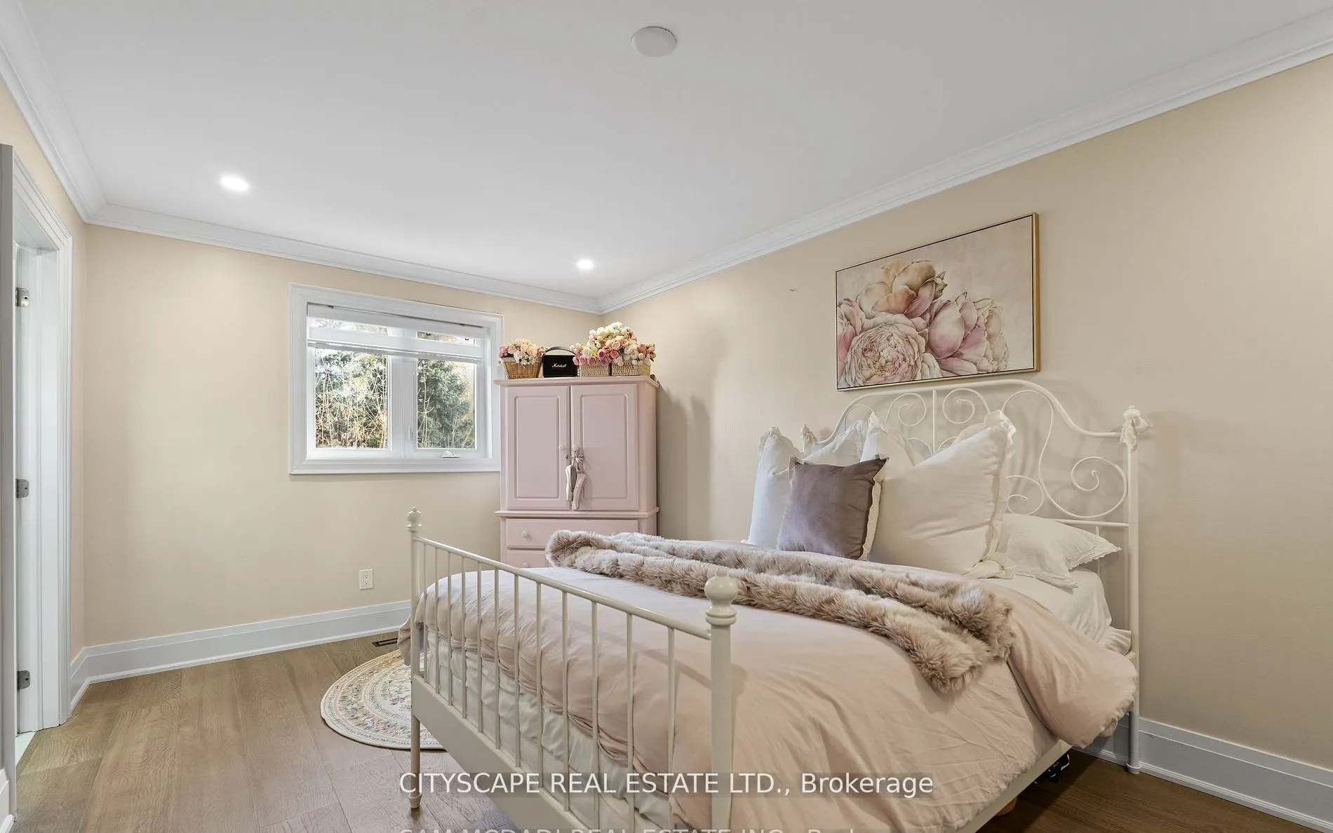 1270 Saginaw Crescent