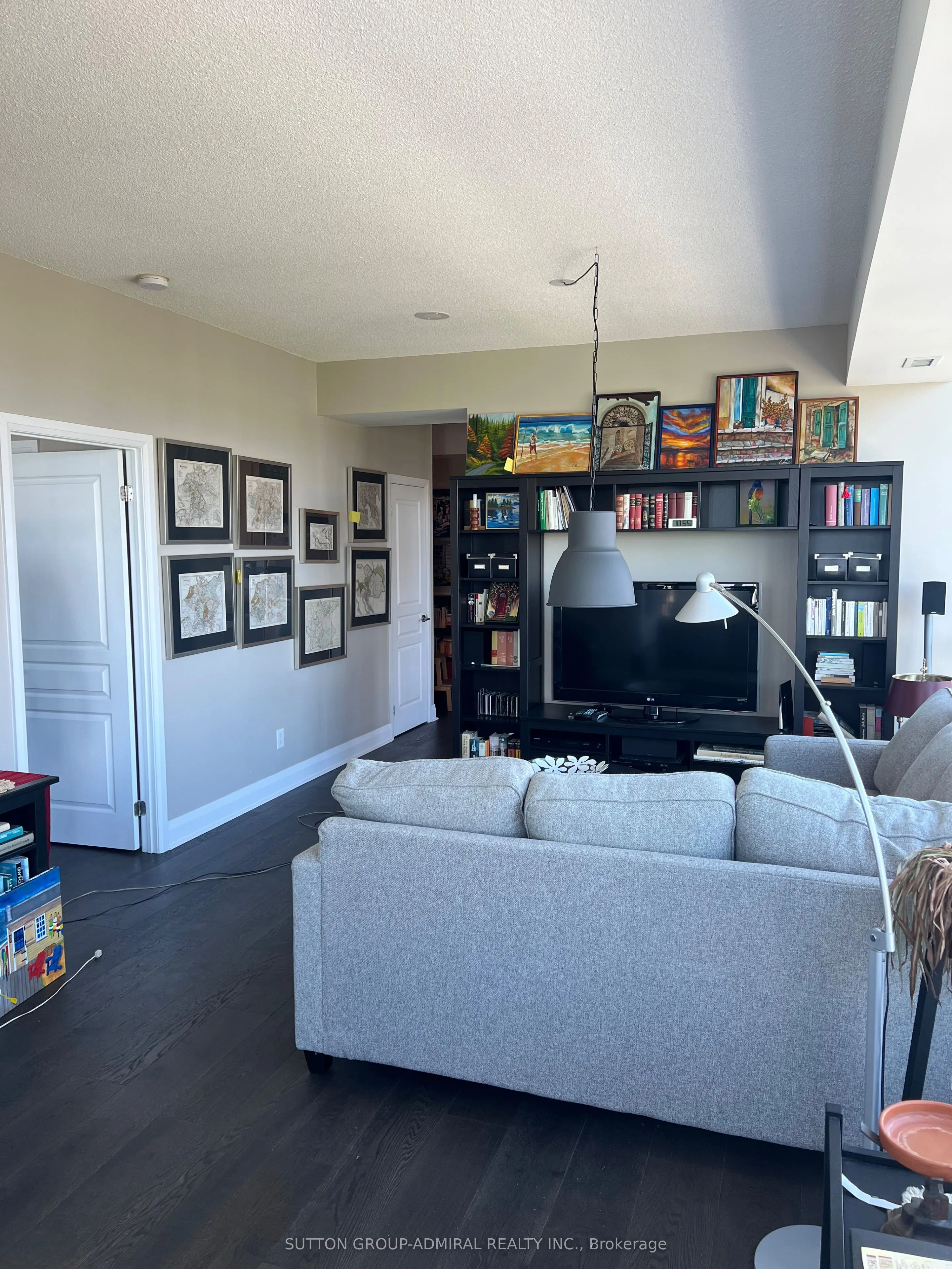 1 Hurontario Street #1108