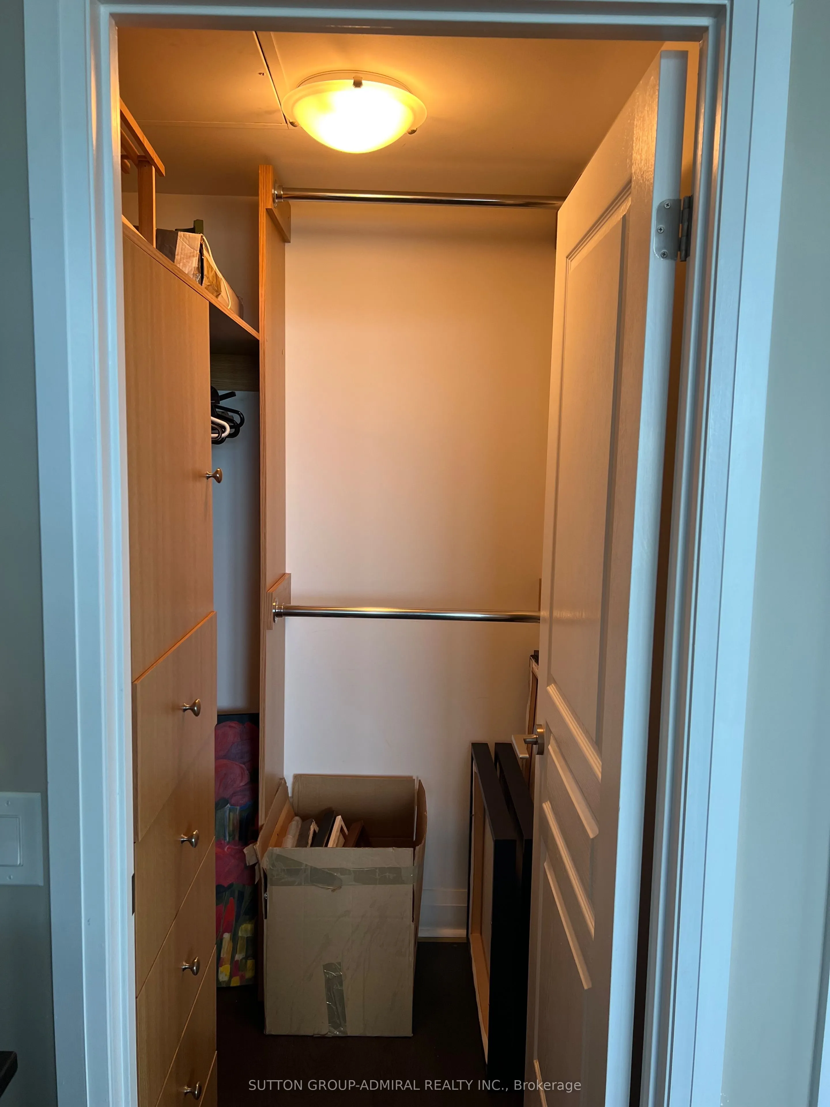 1 Hurontario Street #1108
