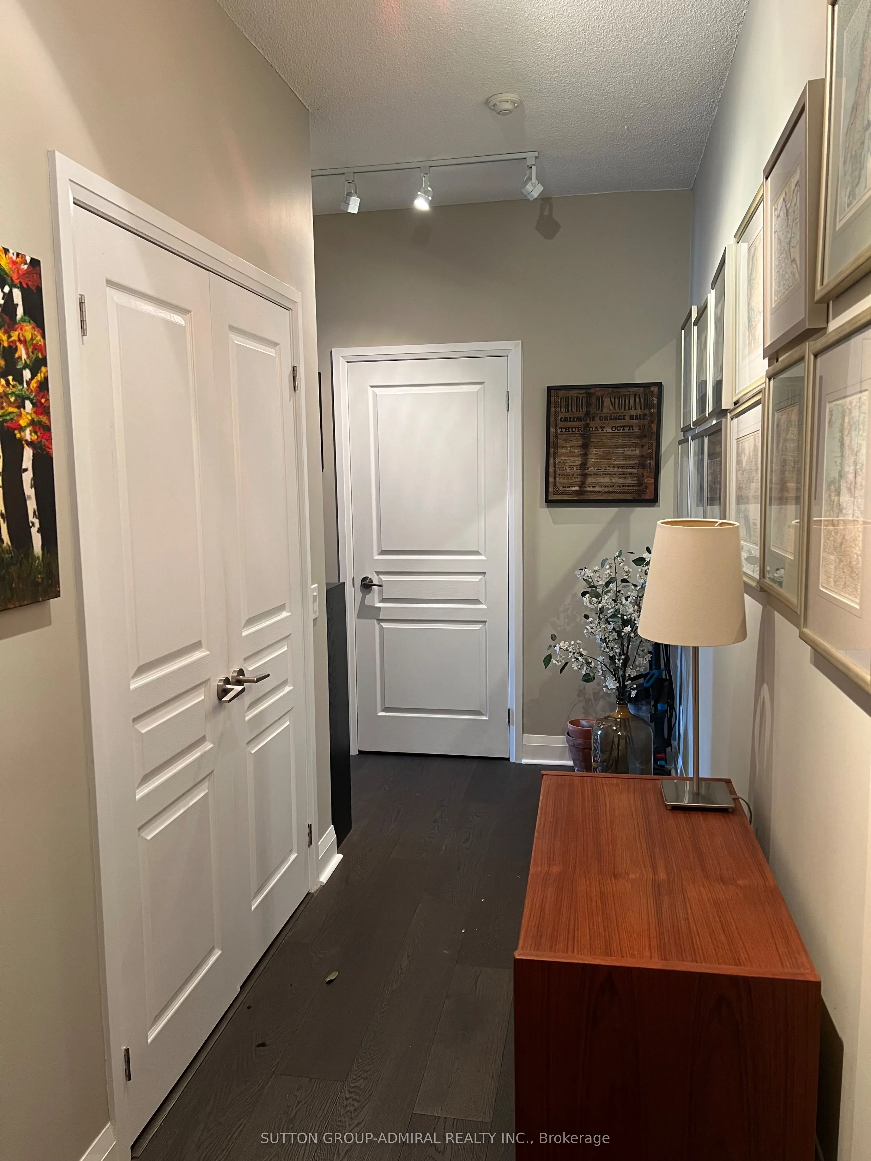1 Hurontario Street #1108
