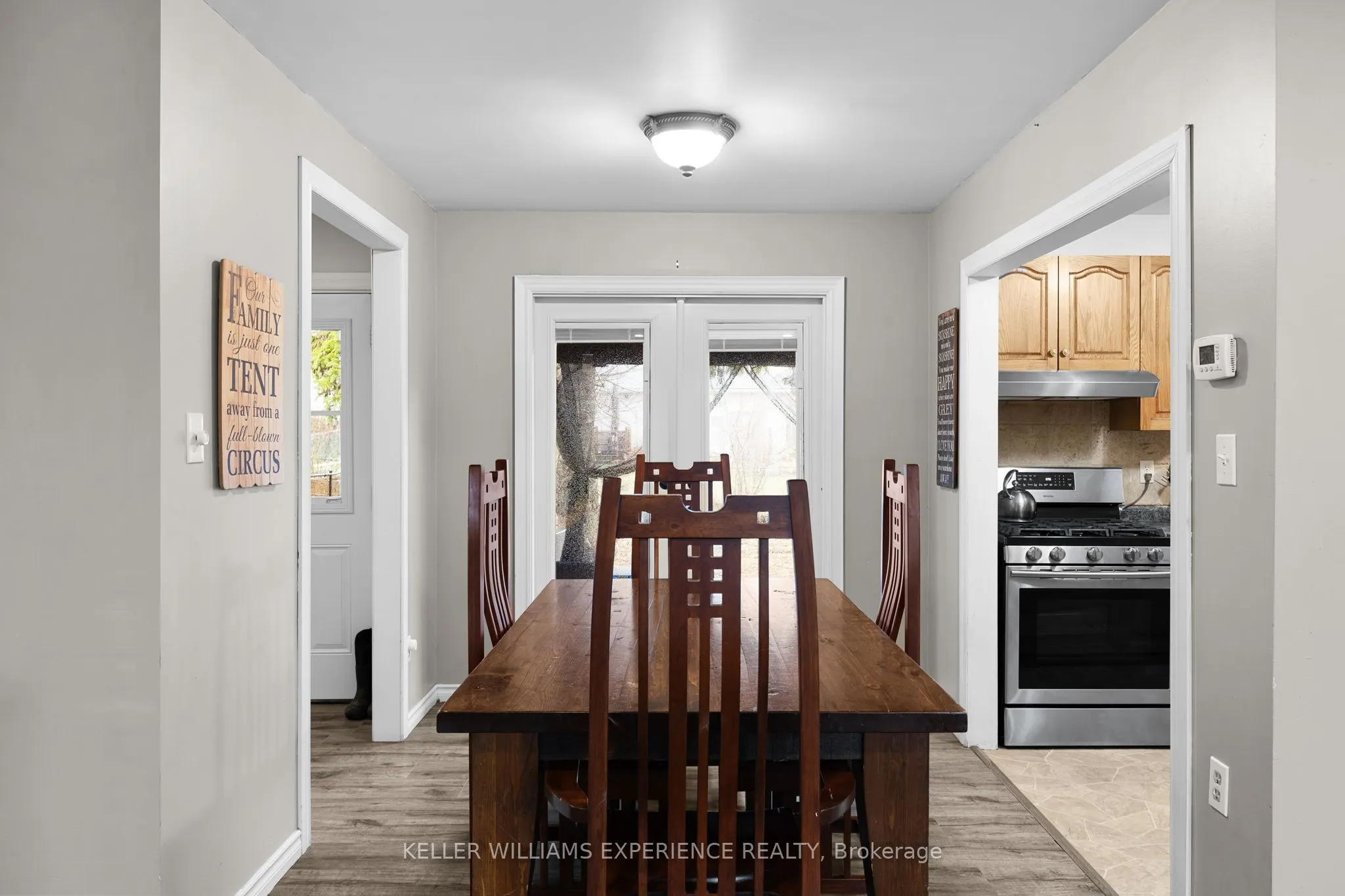 27 Rustic Crescent