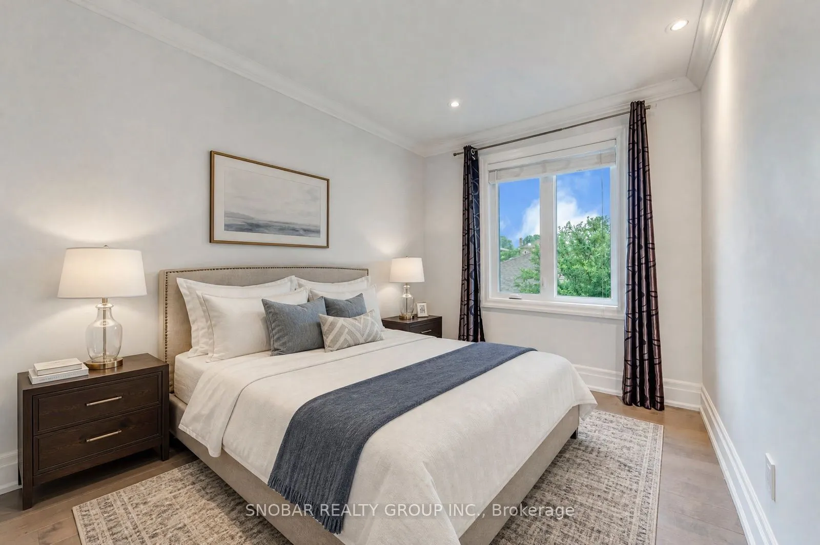 1 Aura Lea Boulevard