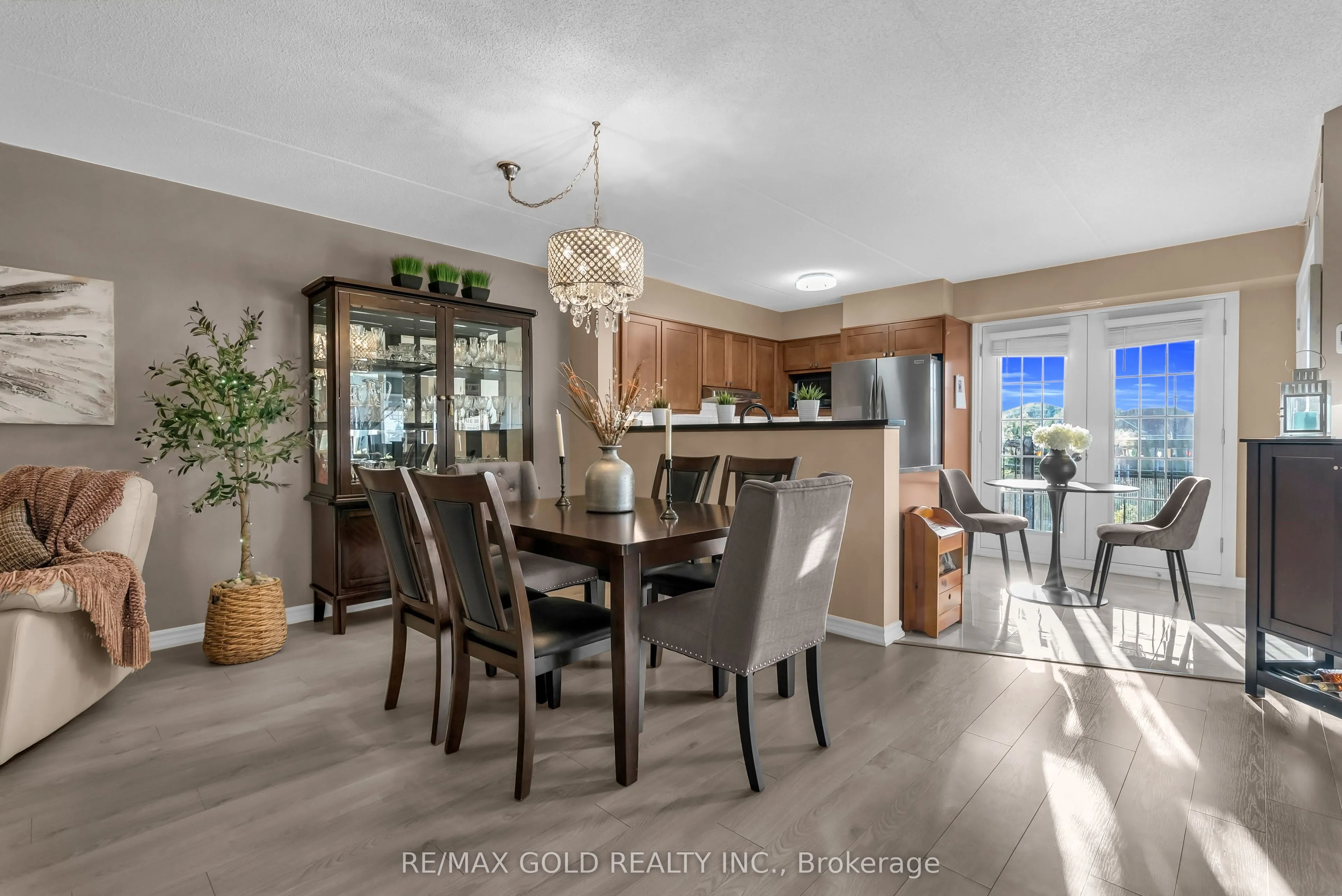 1380 Main Street E #210