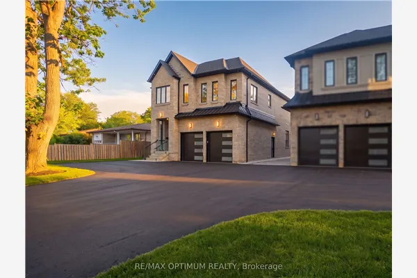 30 Mclaughlin Road N