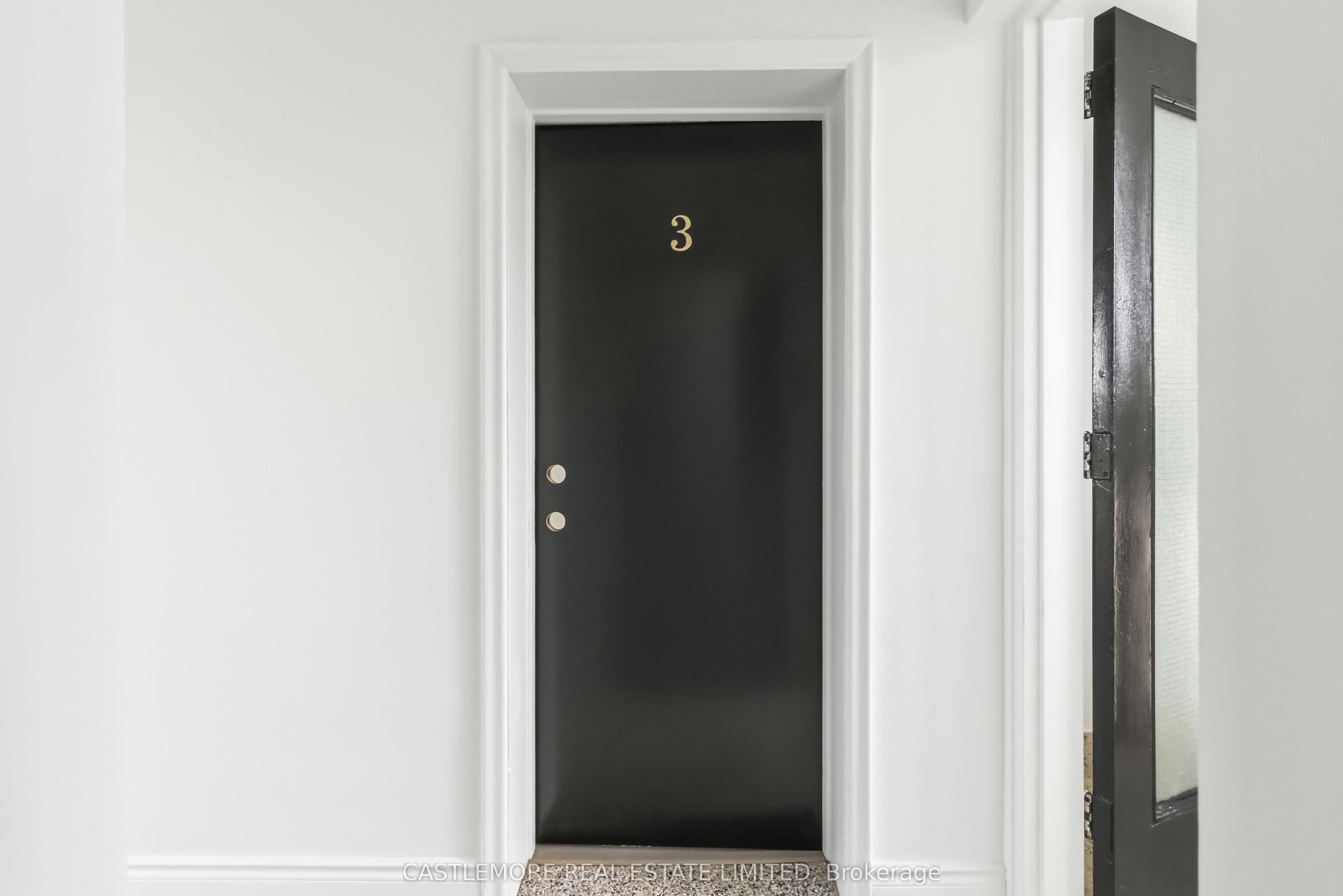 9 allenby Avenue