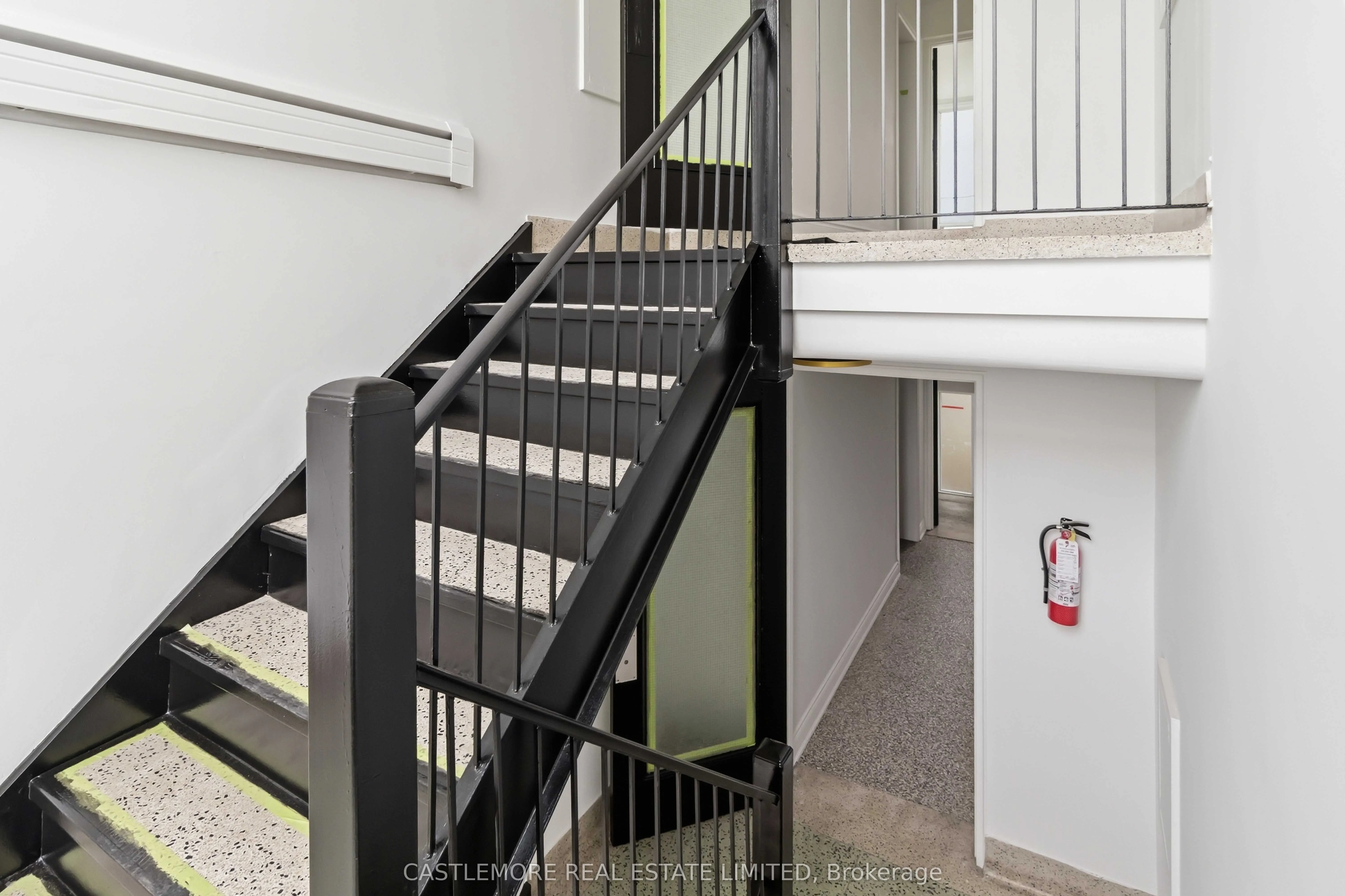 9 allenby Avenue