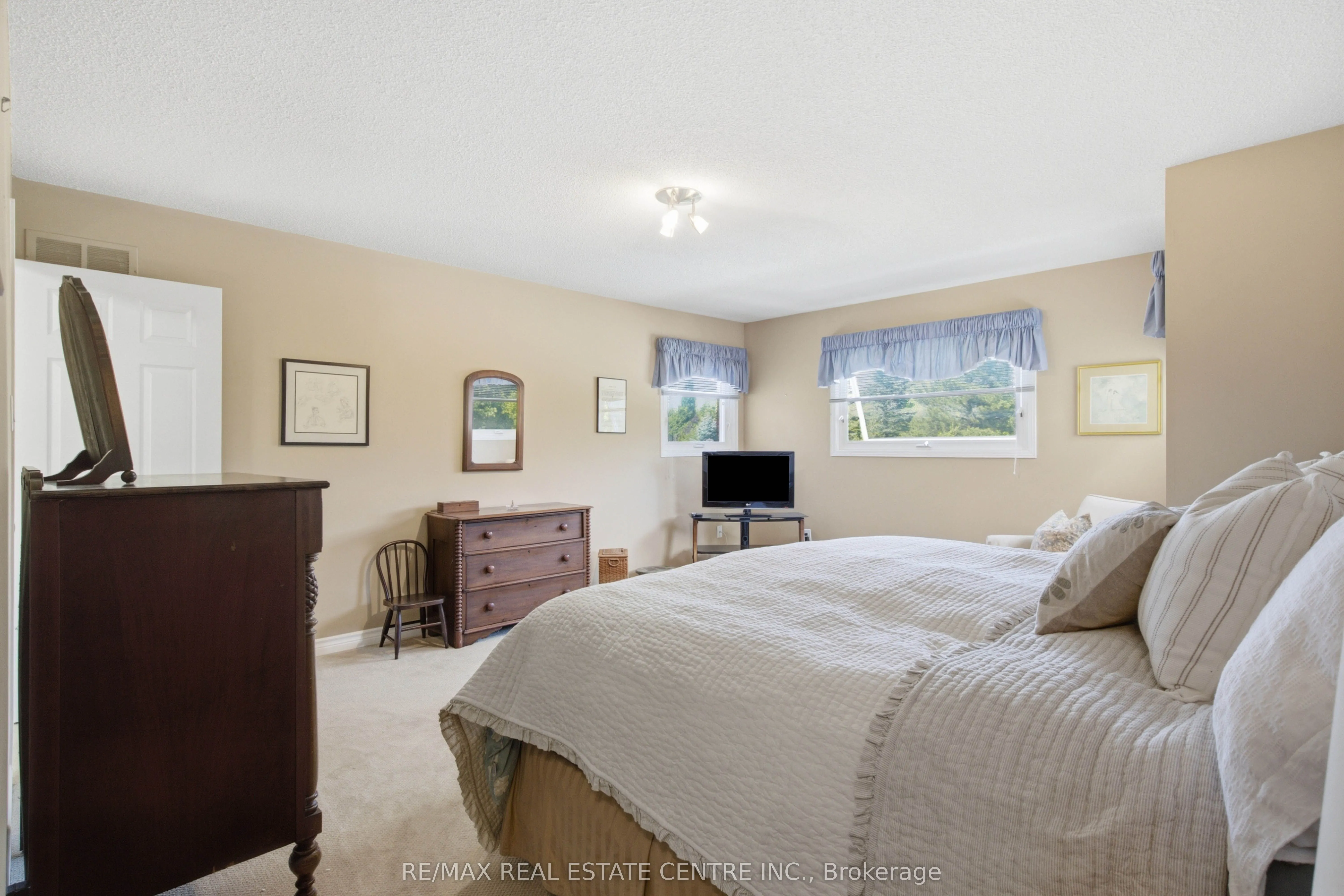 23 Deer Valley Drive