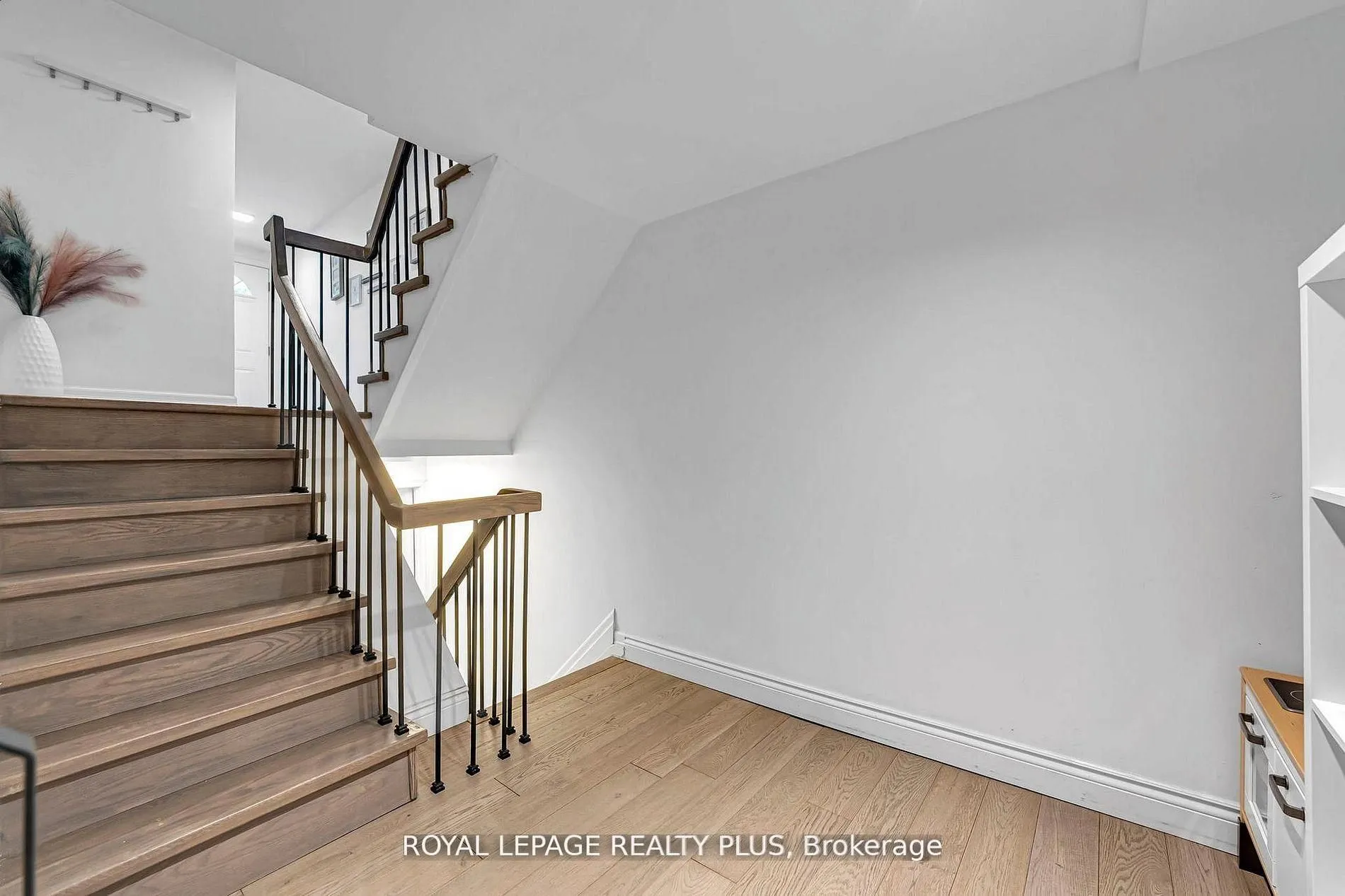 1755 Rathburn Road E #20