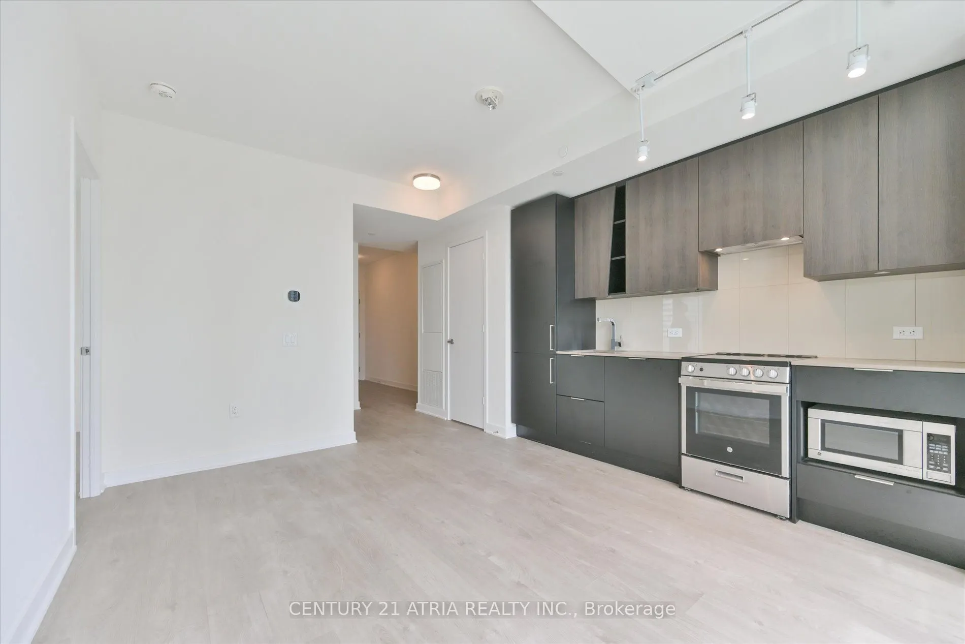 3900 Confederation Parkway #1609