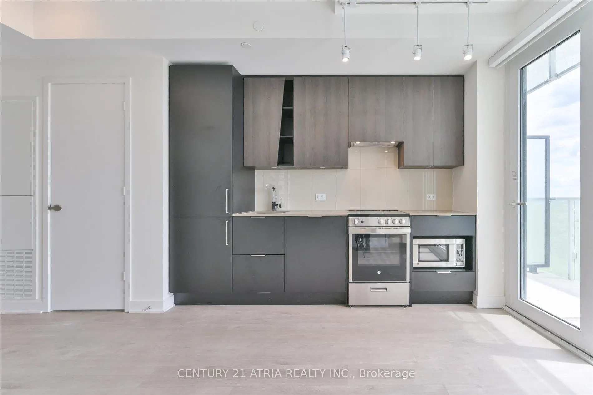 3900 Confederation Parkway #1609