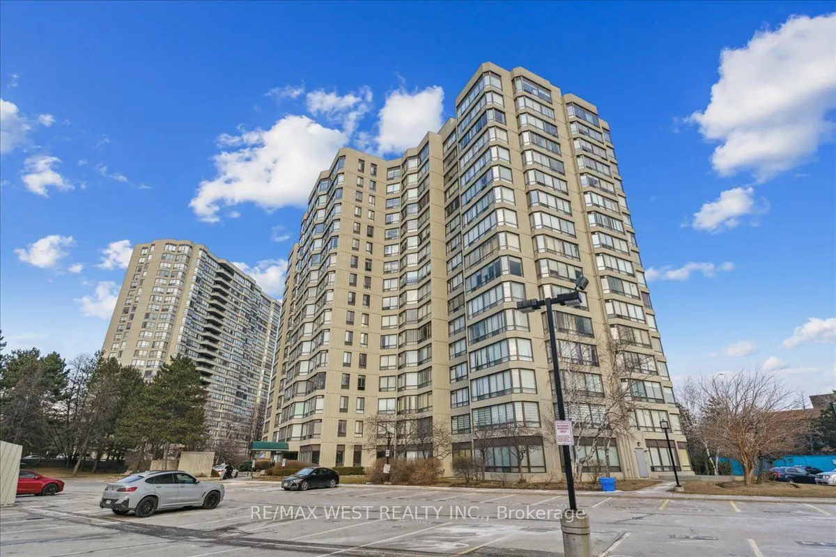 26 Hanover Road #905