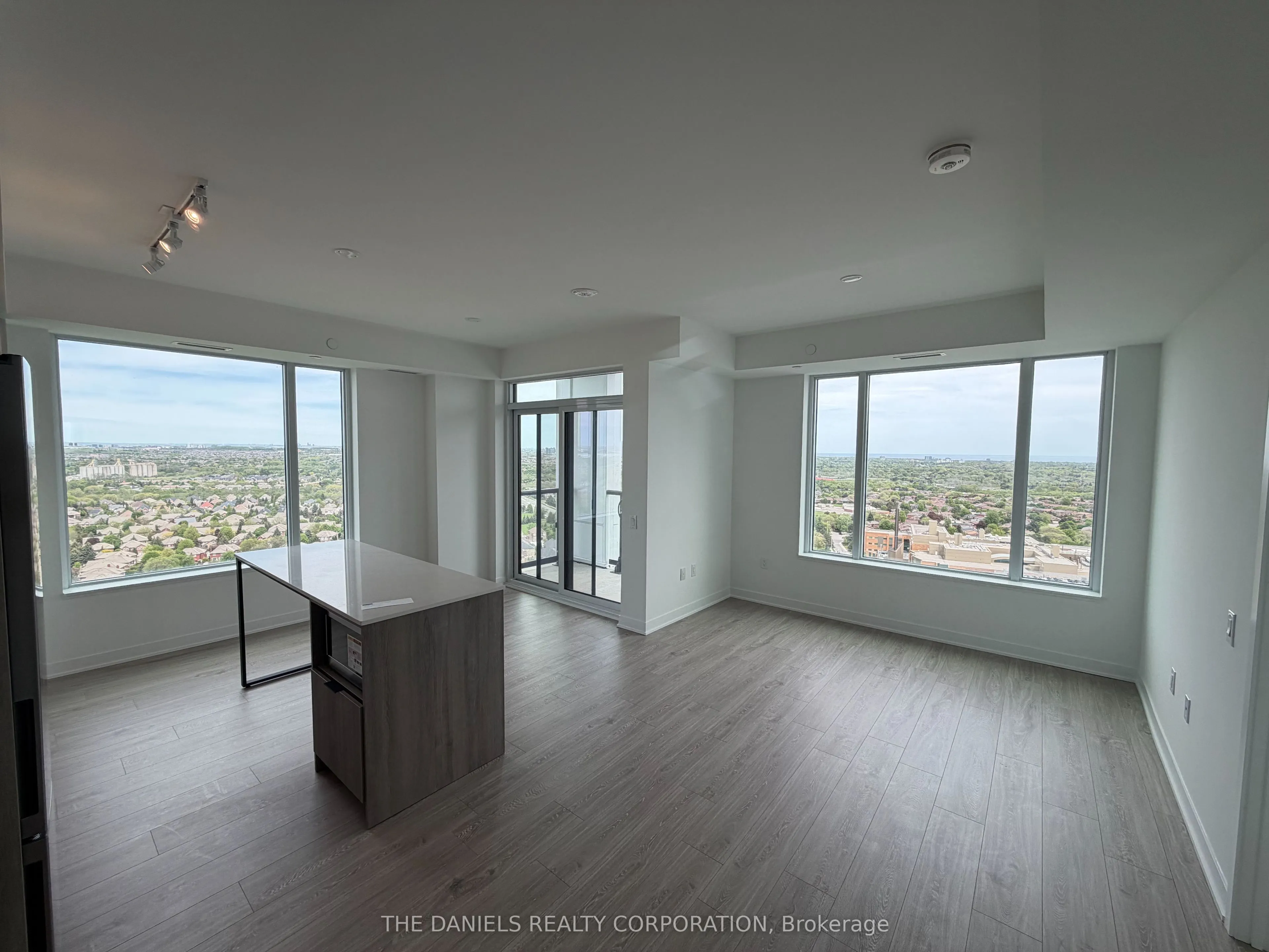 2495 Eglinton Avenue W #1011