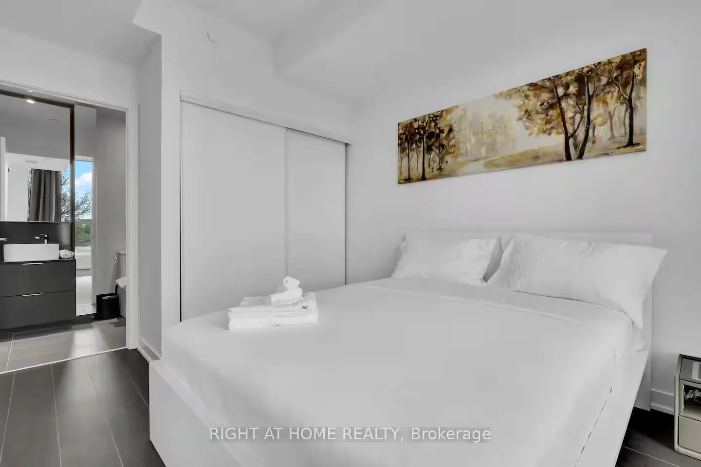 28 Ann Street #223