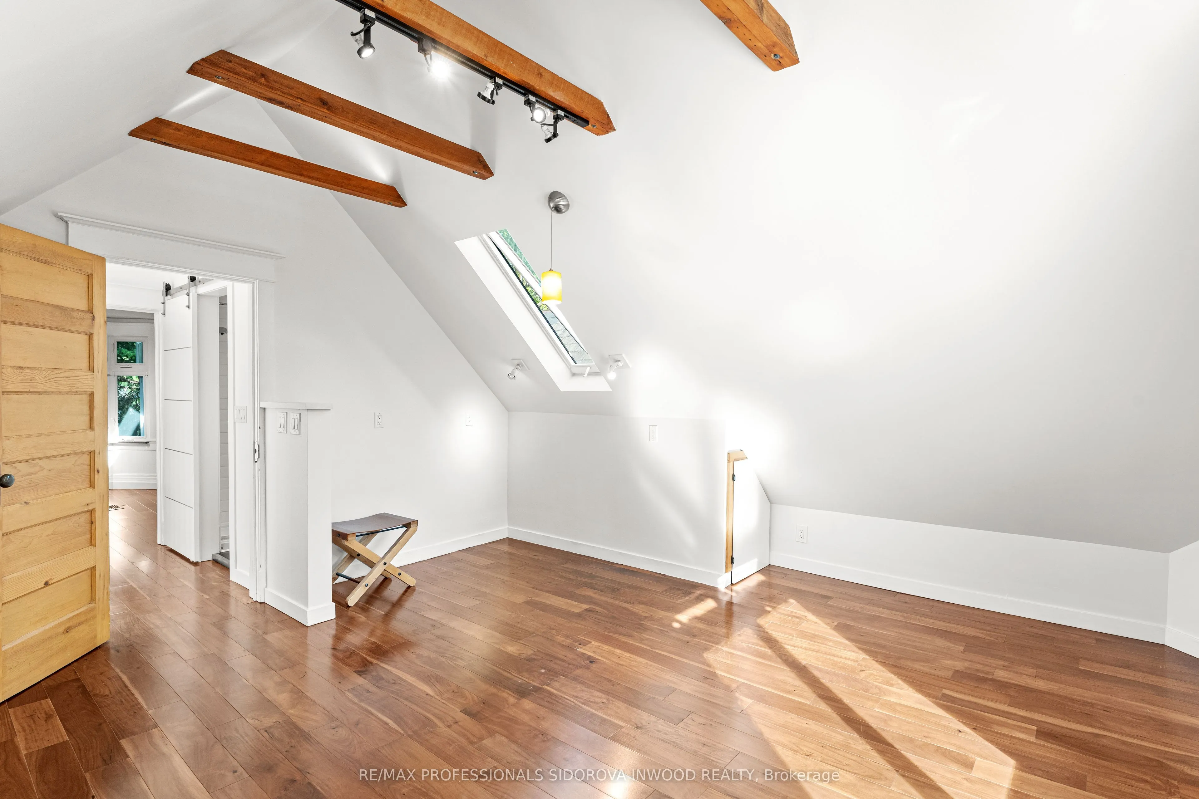 13 Evelyn Crescent