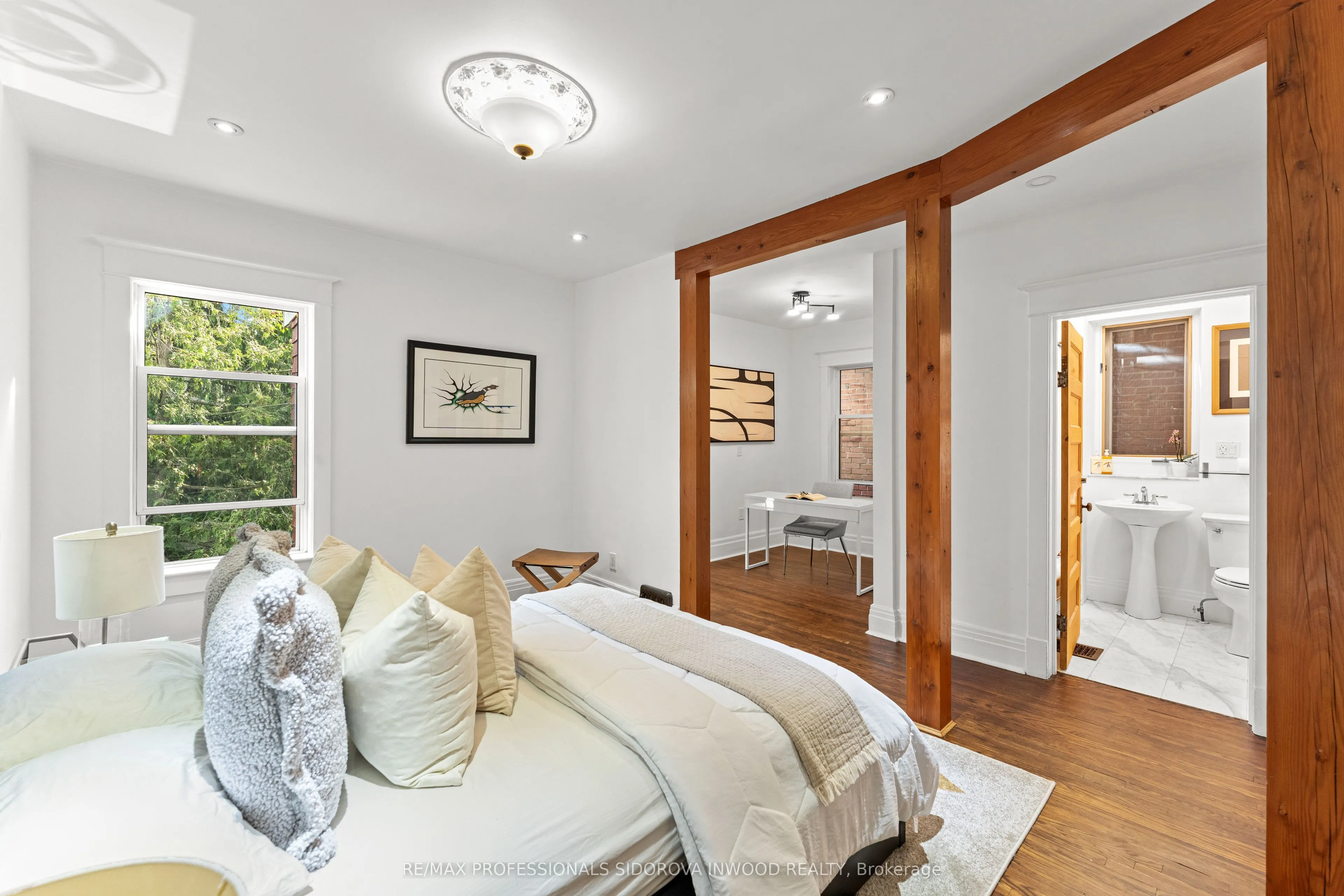 13 Evelyn Crescent