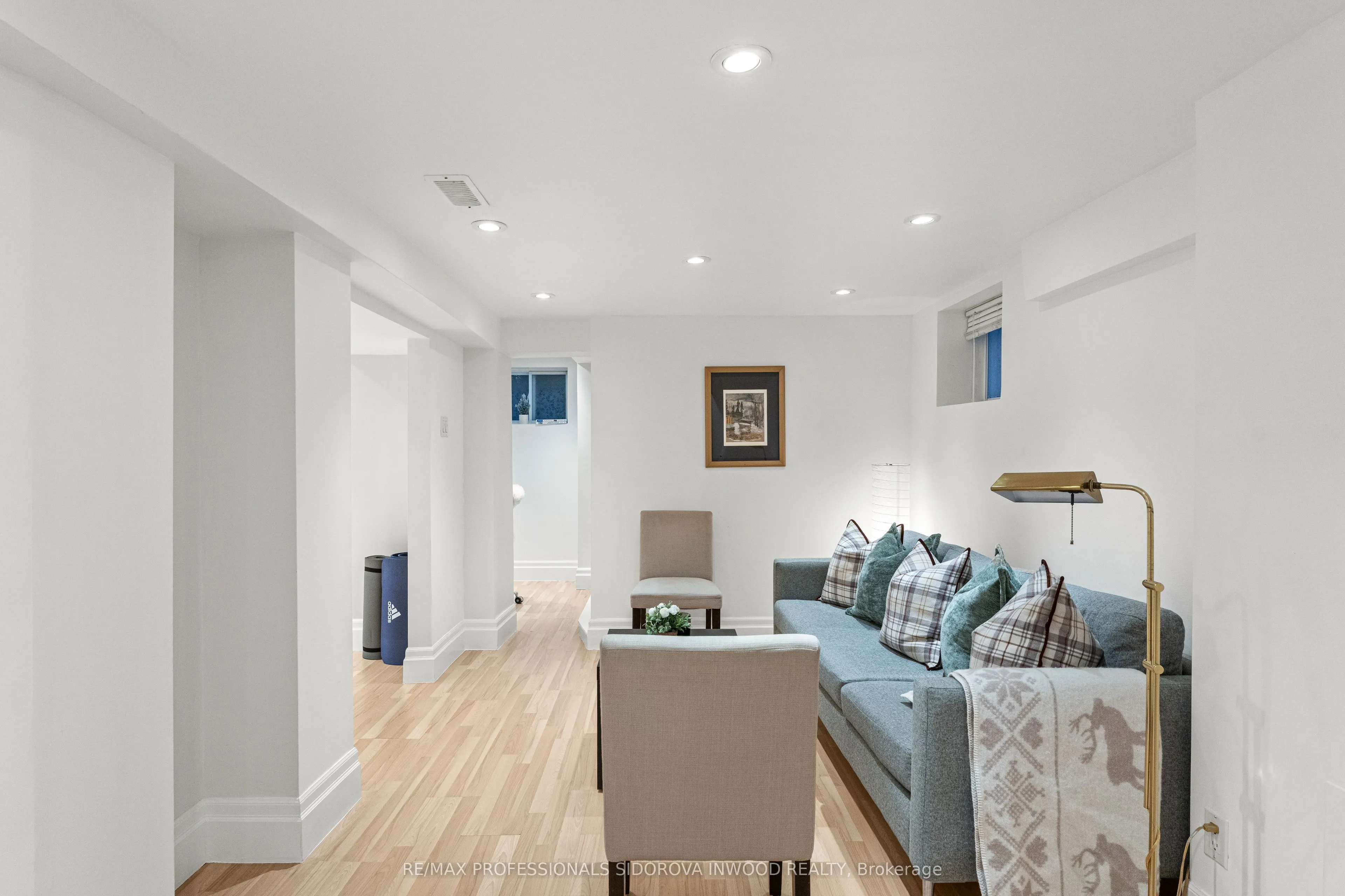 13 Evelyn Crescent