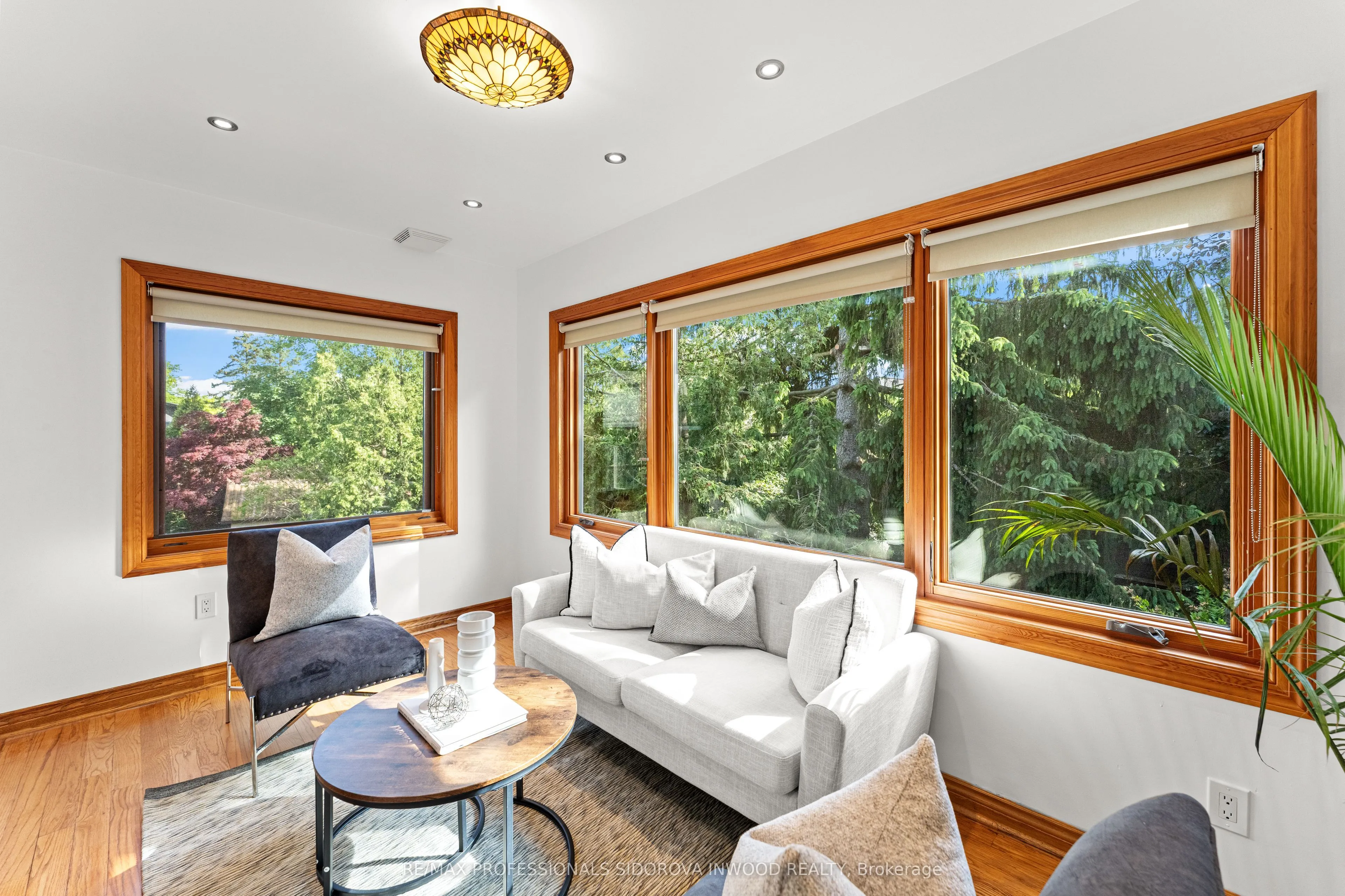 13 Evelyn Crescent