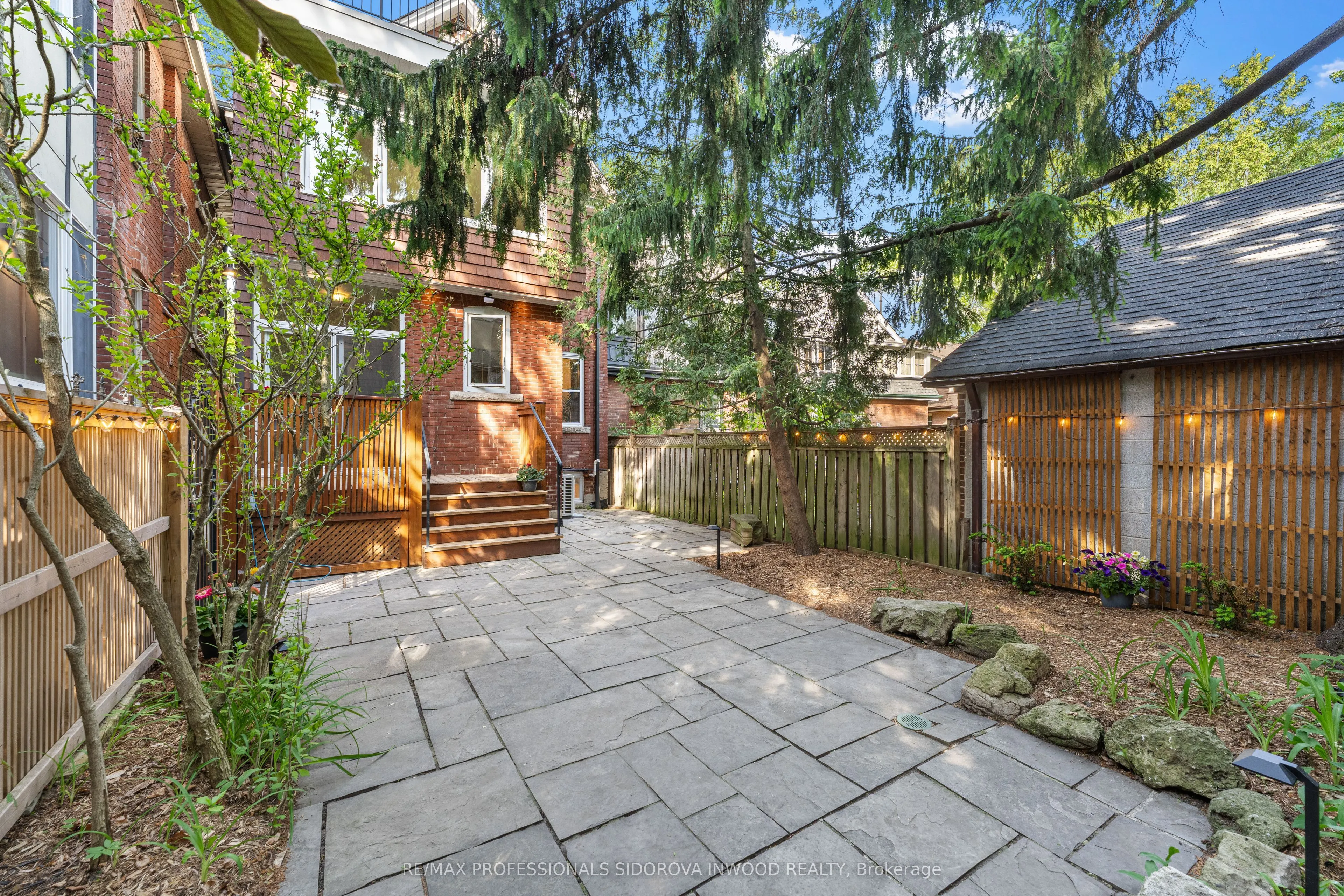 13 Evelyn Crescent