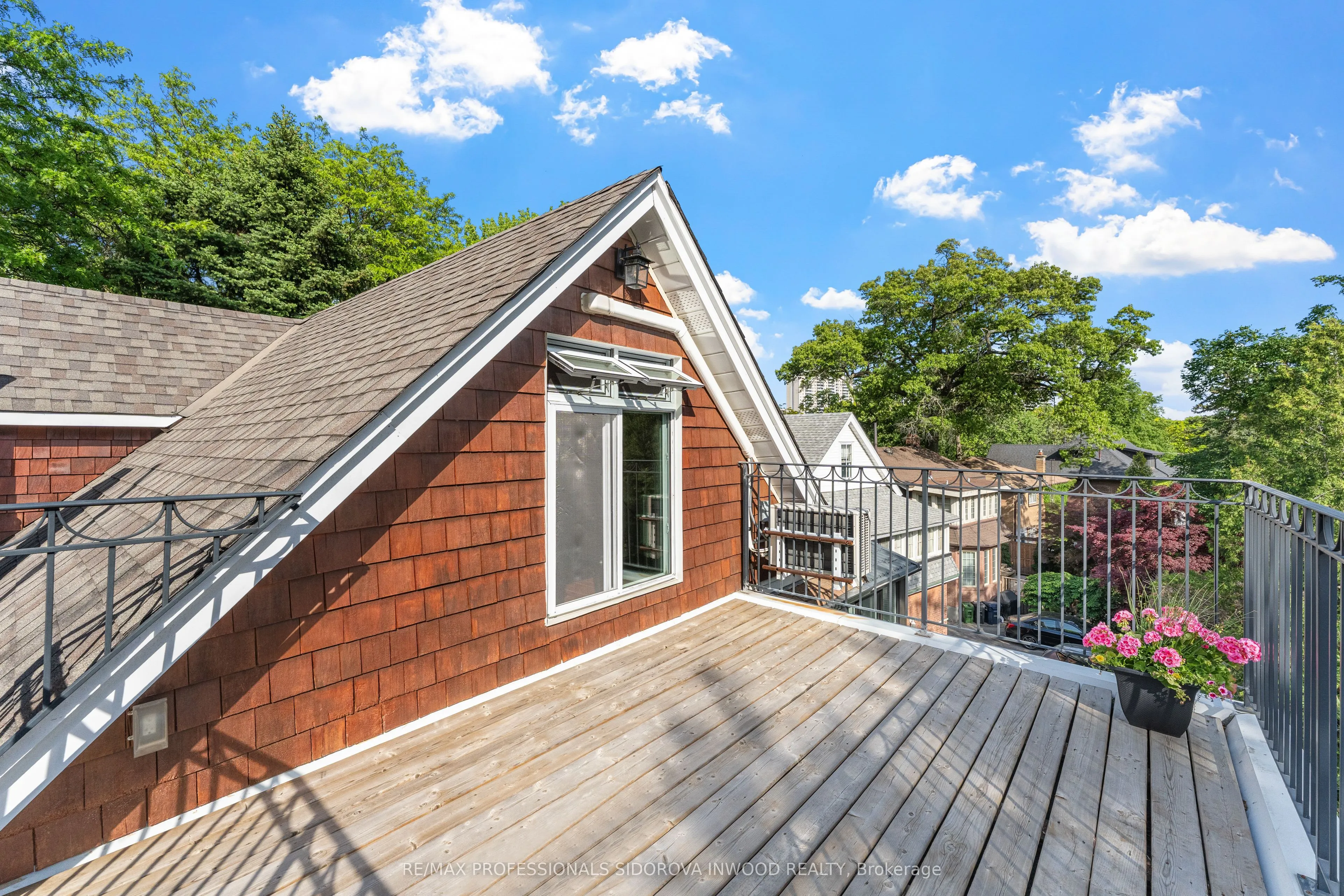 13 Evelyn Crescent