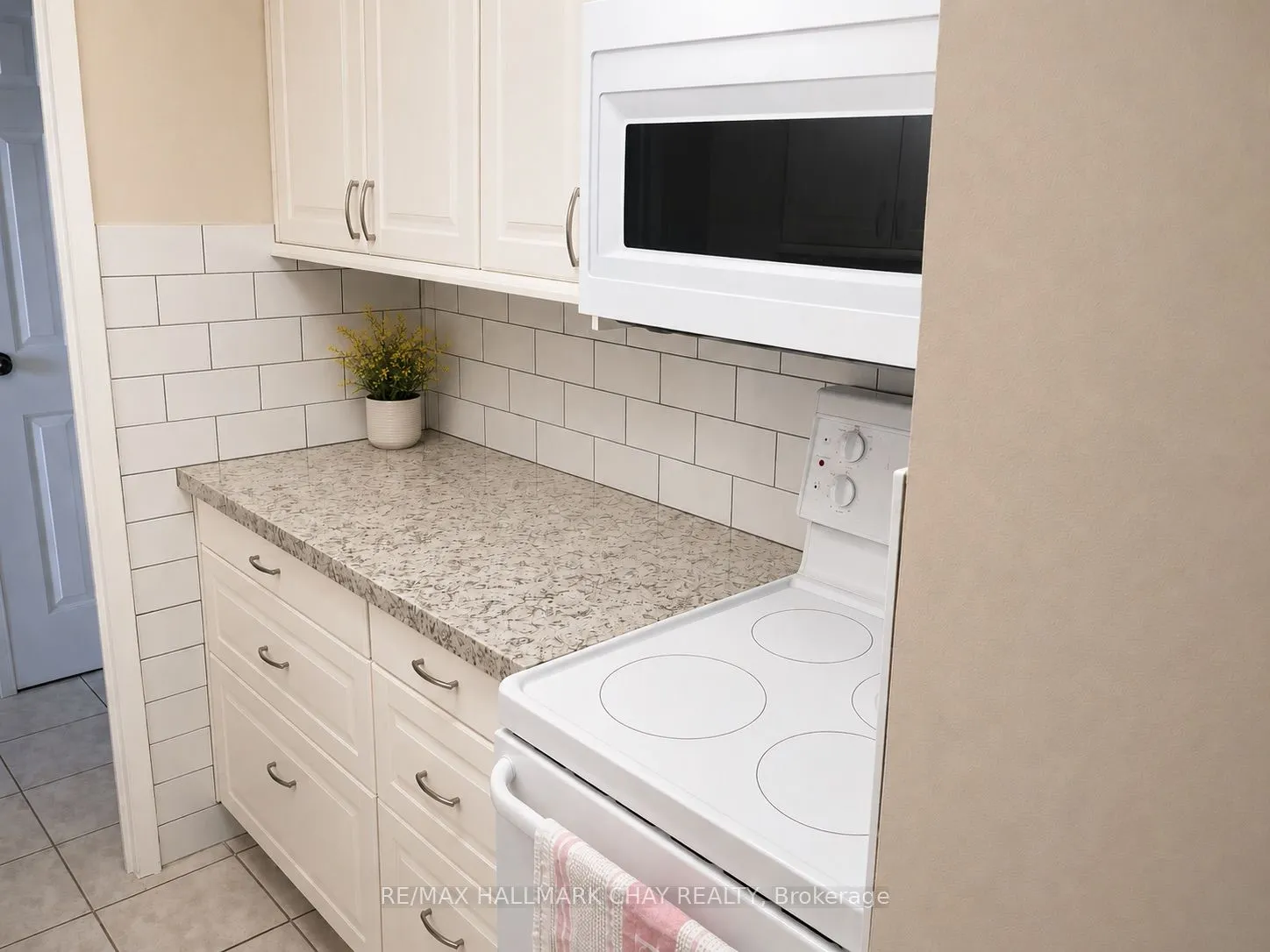 3065 Queen Frederica Drive #604