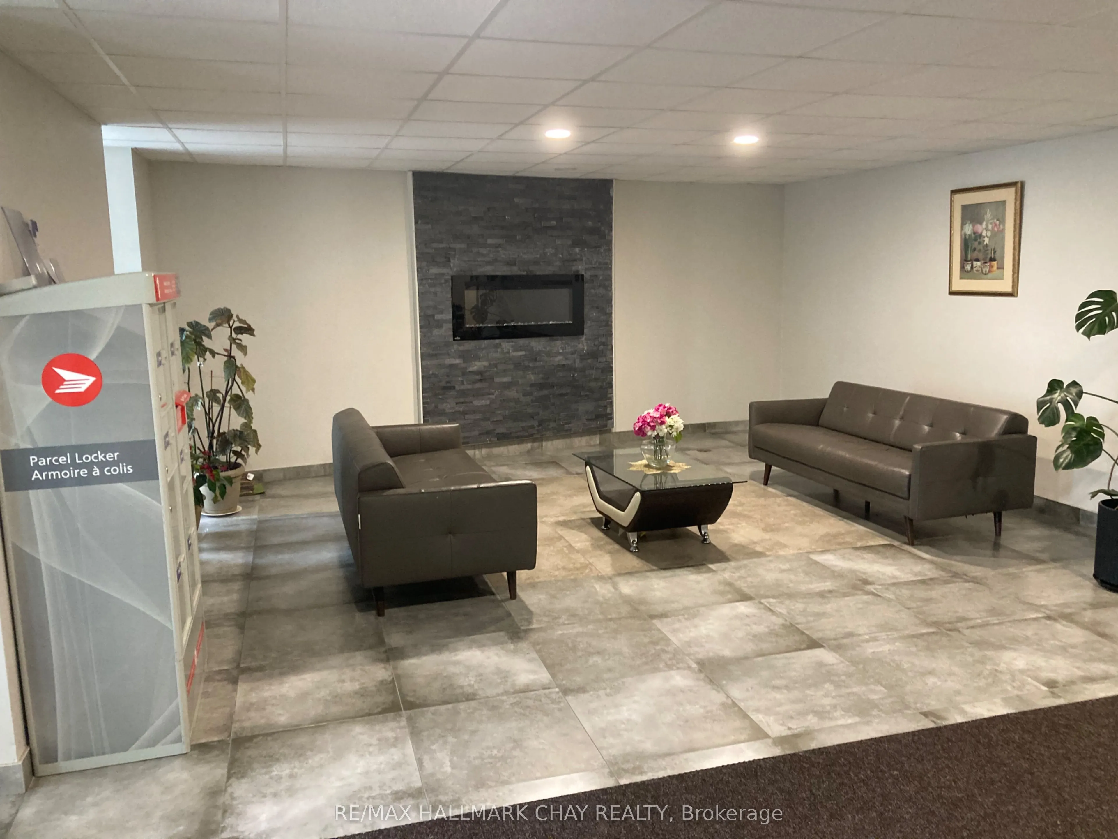 3065 Queen Frederica Drive #604