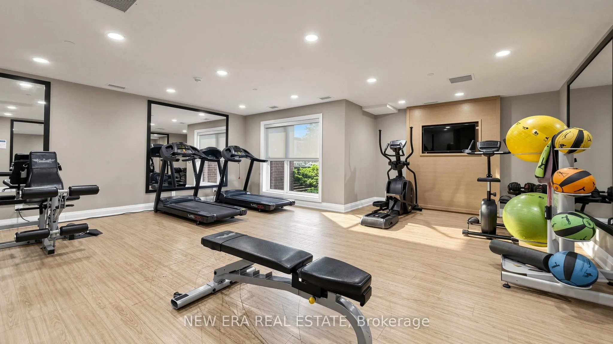 128 Grovewood Common #229