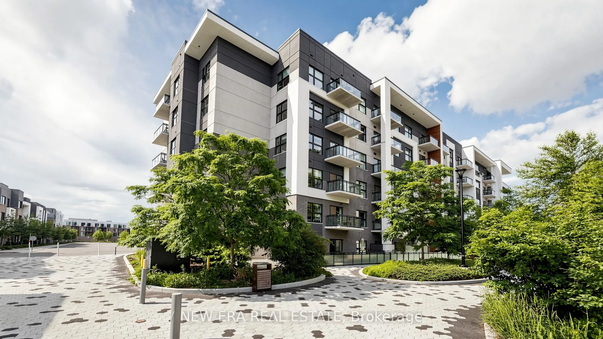 128 Grovewood Common #229