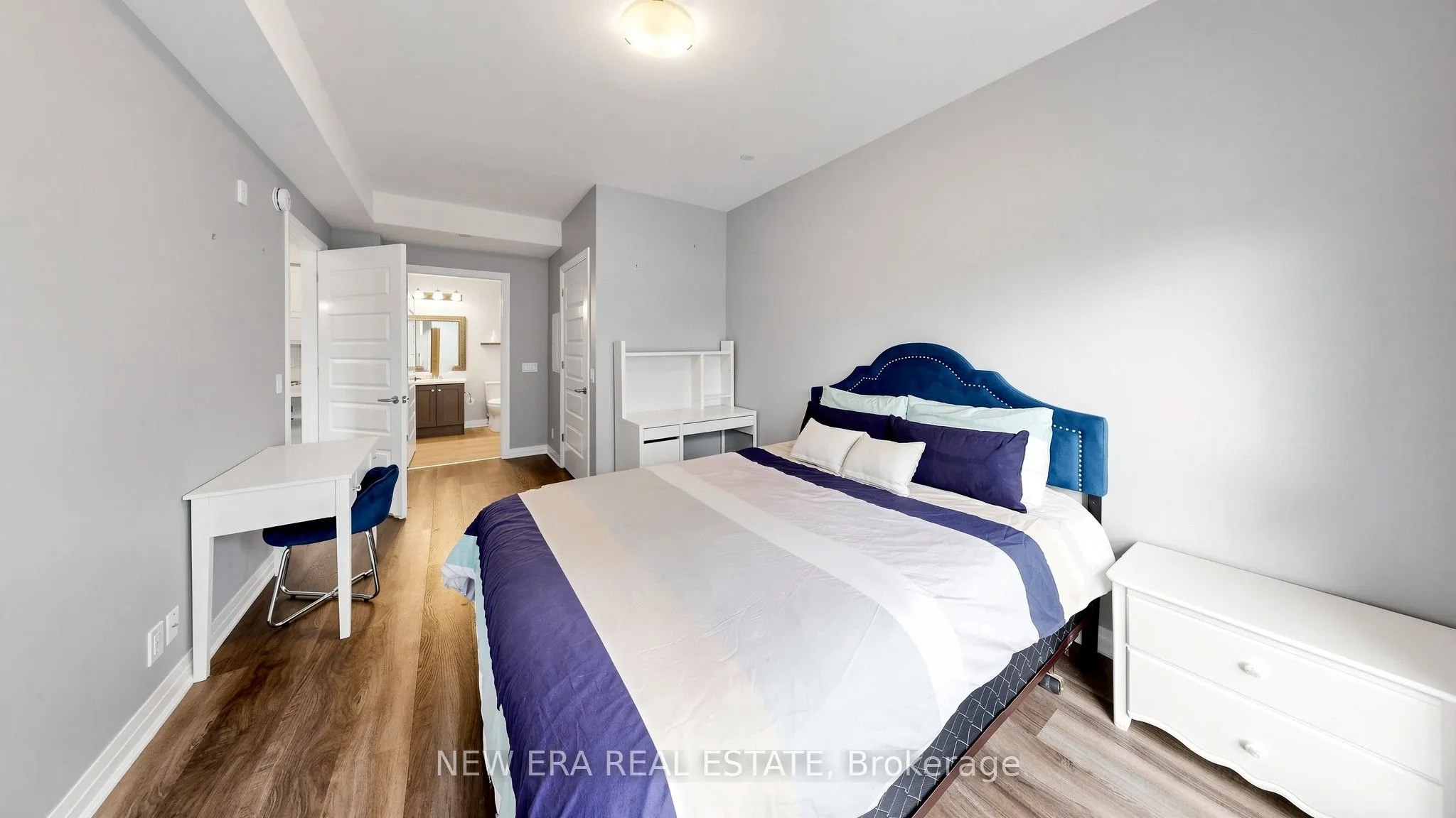 128 Grovewood Common #229