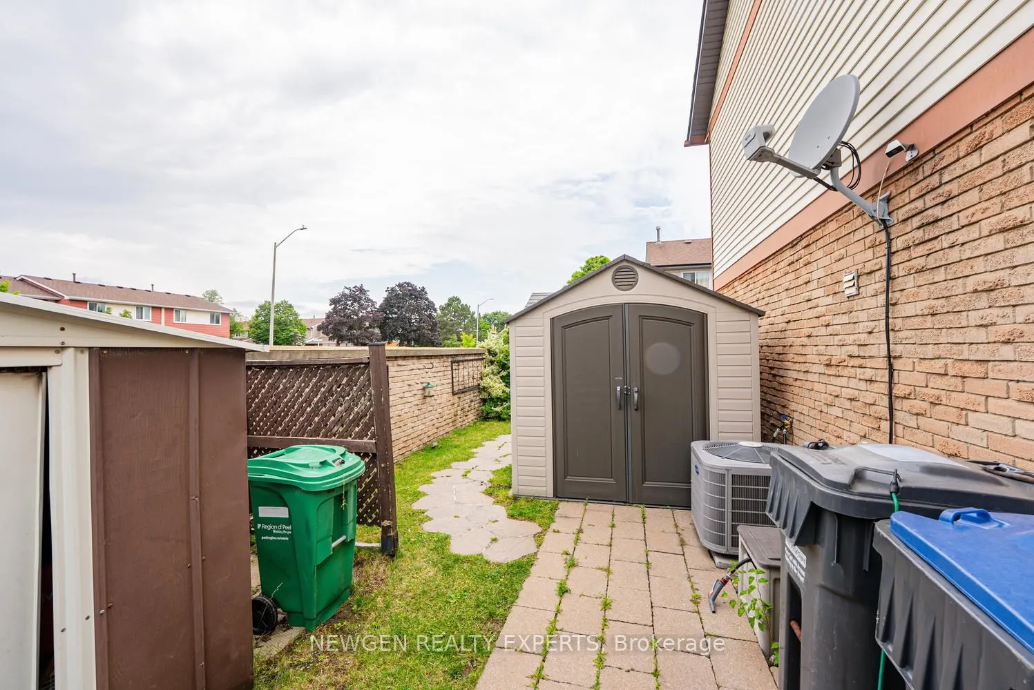 1 Wolverton Crescent