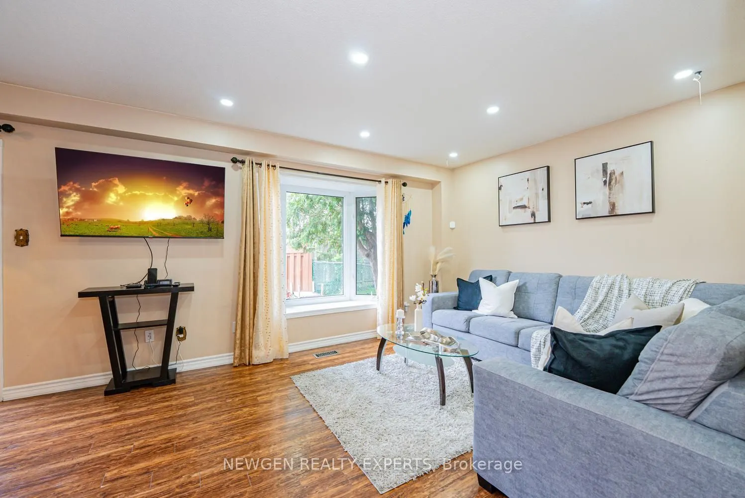 1 Wolverton Crescent