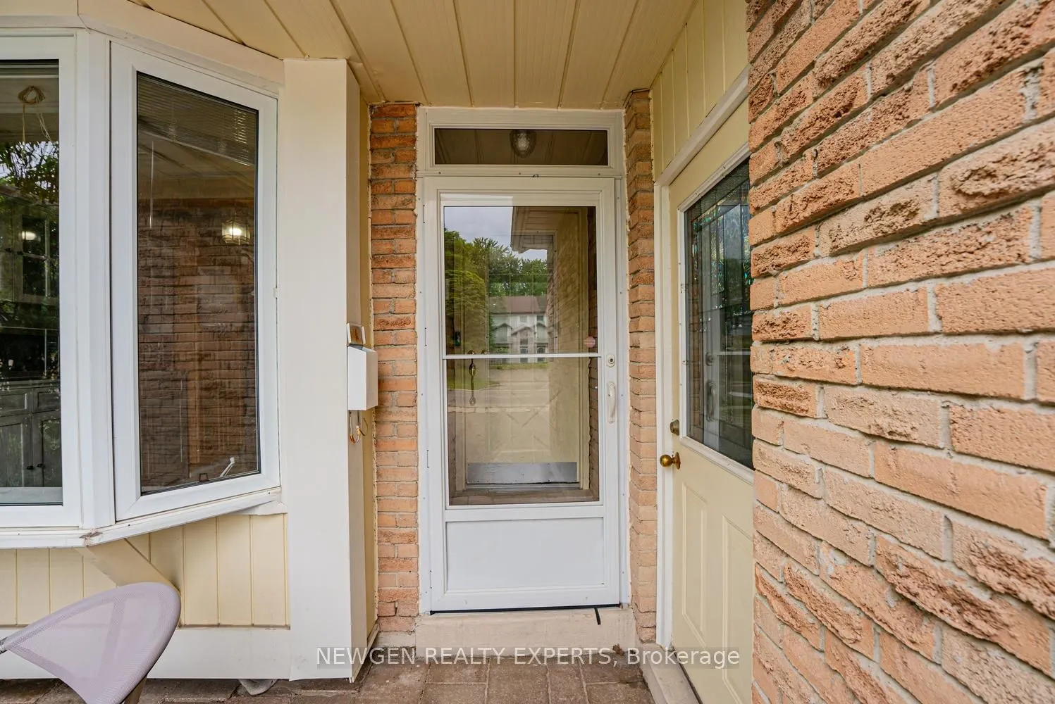 1 Wolverton Crescent