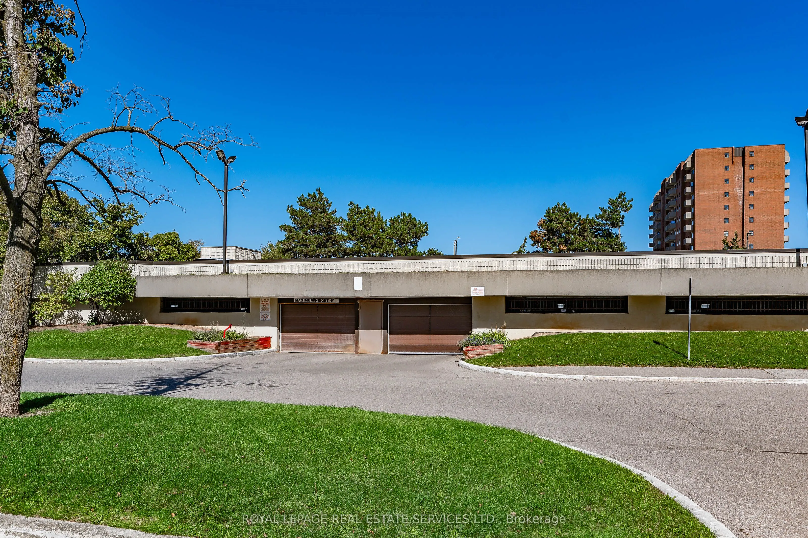 6720 Glen Erin Drive #904