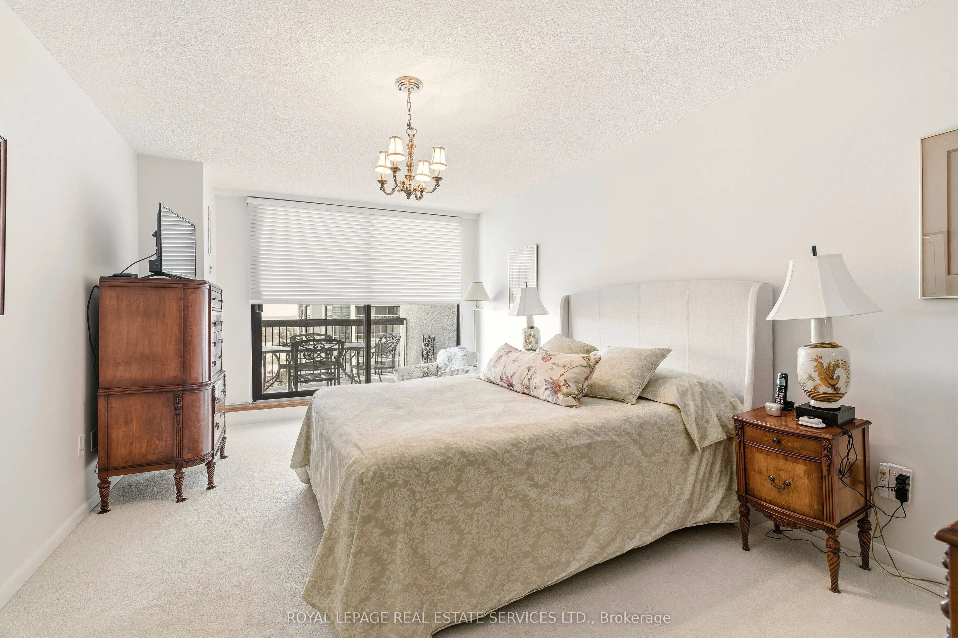 2180 Marine Drive #1602