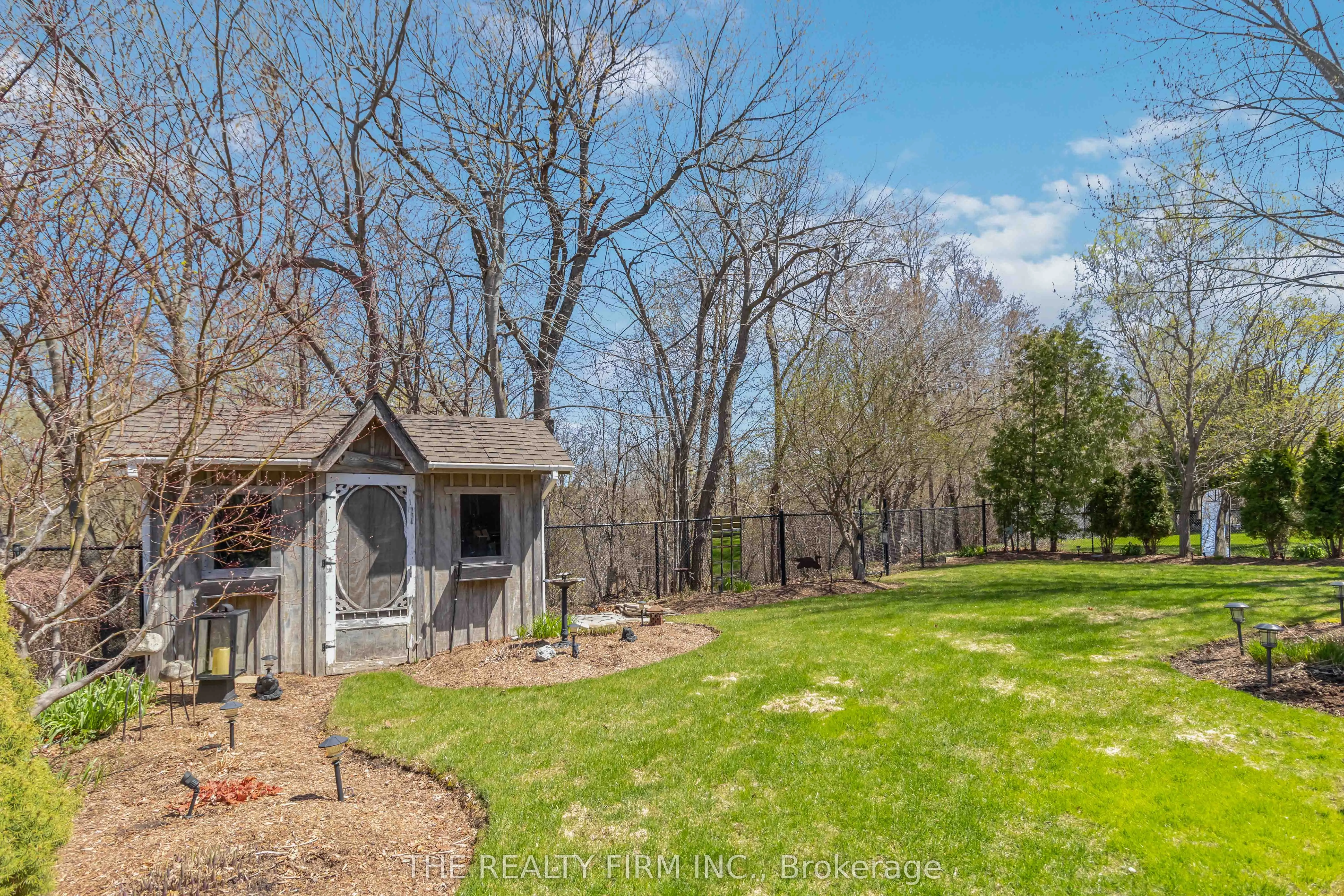 3 Cliffcrest Court