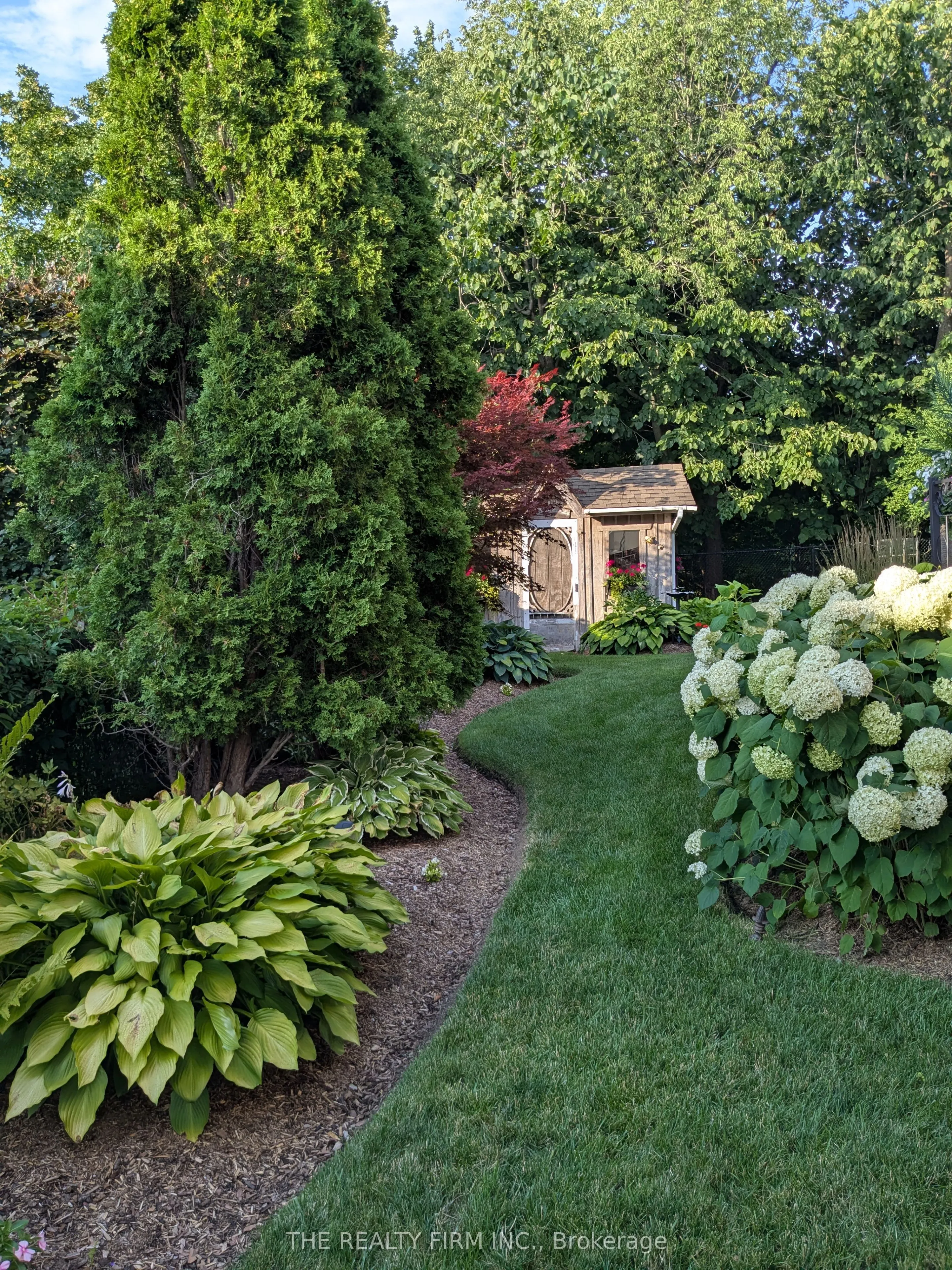 3 Cliffcrest Court