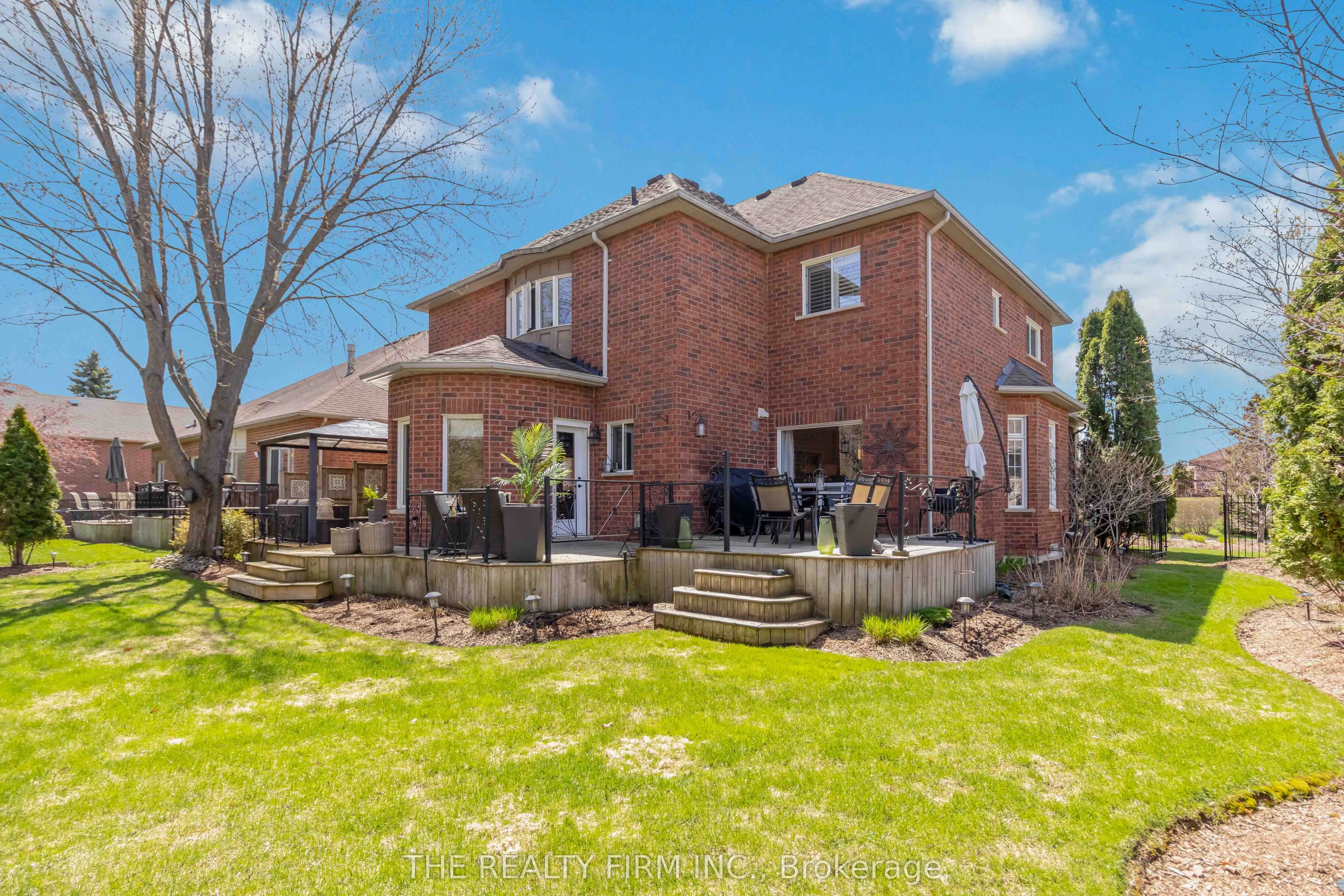 3 Cliffcrest Court