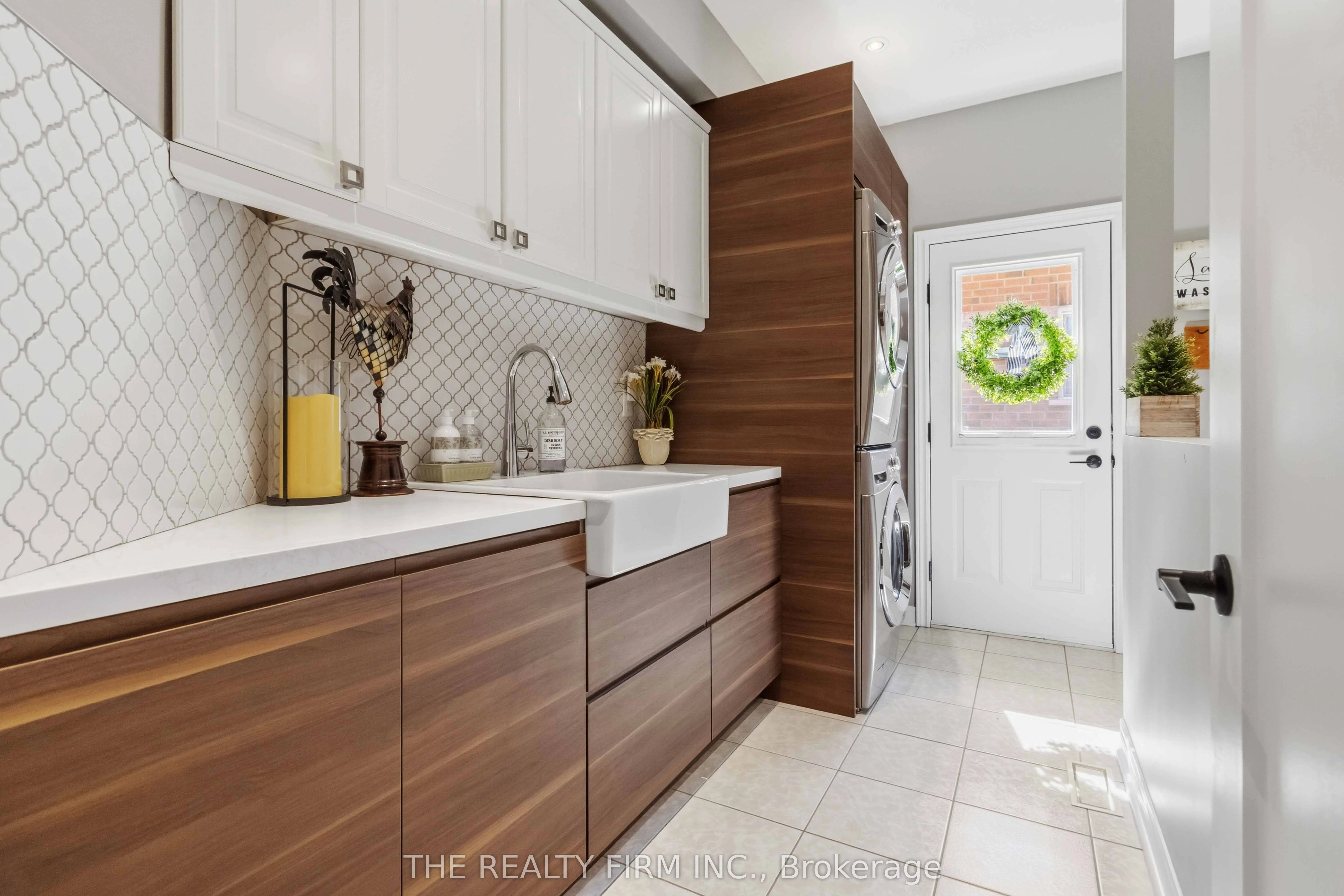 3 Cliffcrest Court