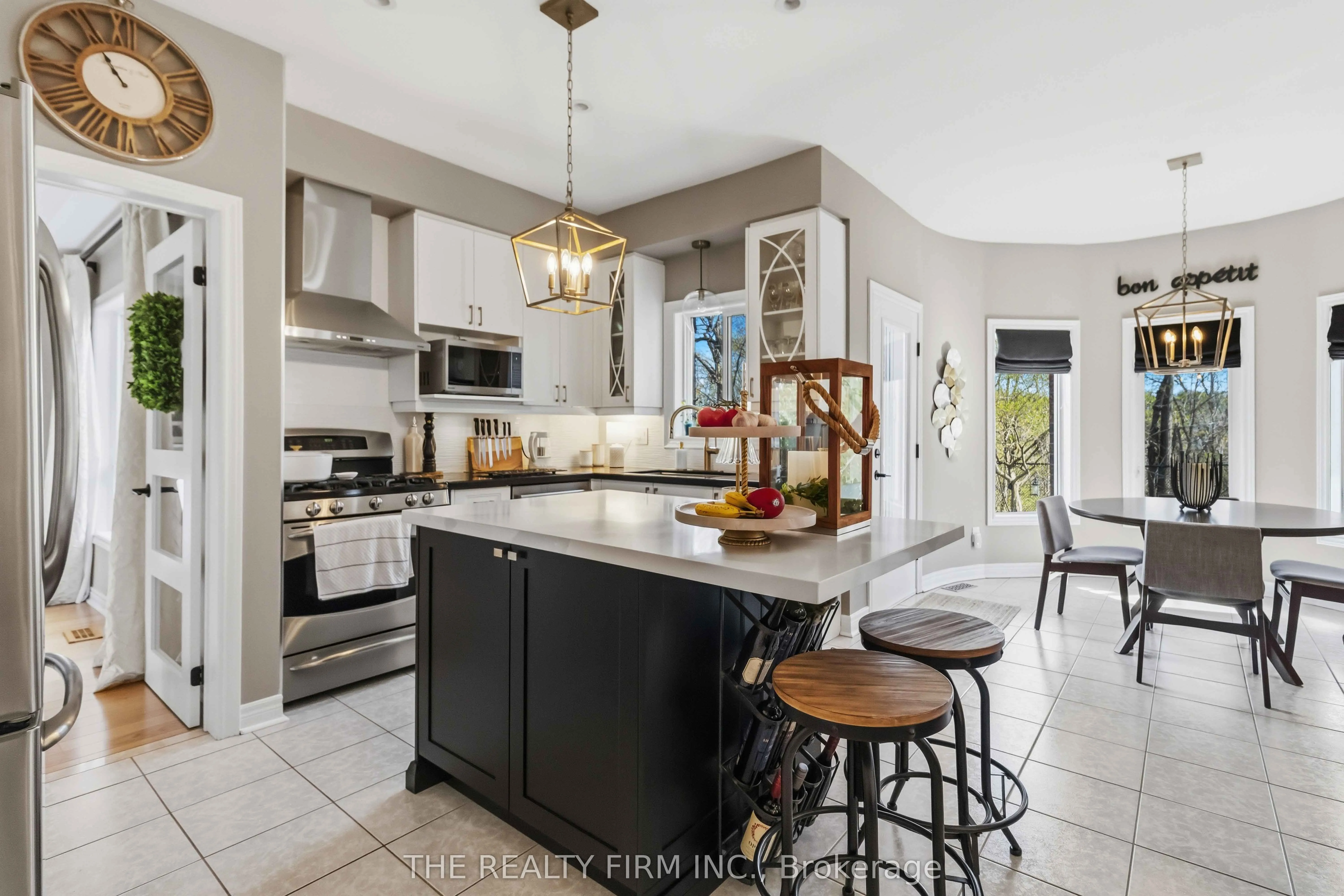 3 Cliffcrest Court