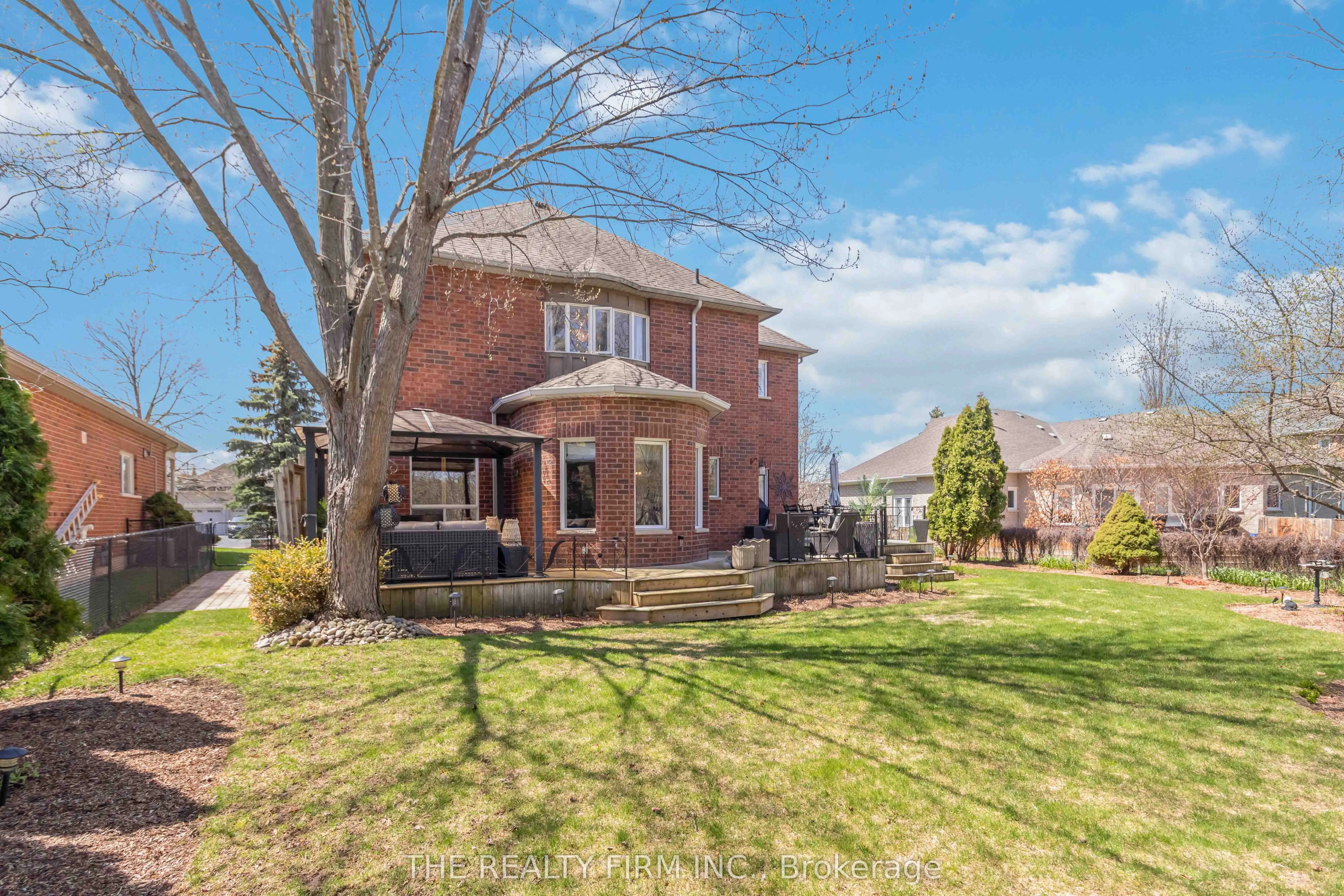 3 Cliffcrest Court