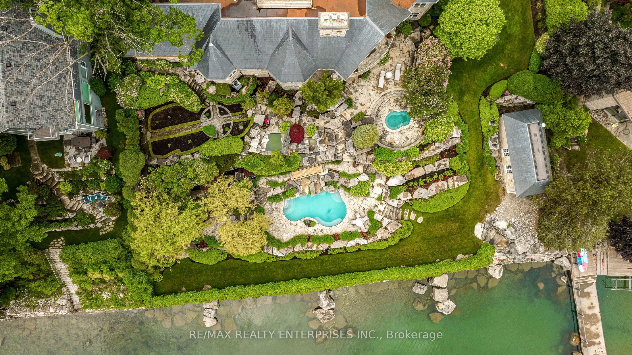 872 Whittier Crescent