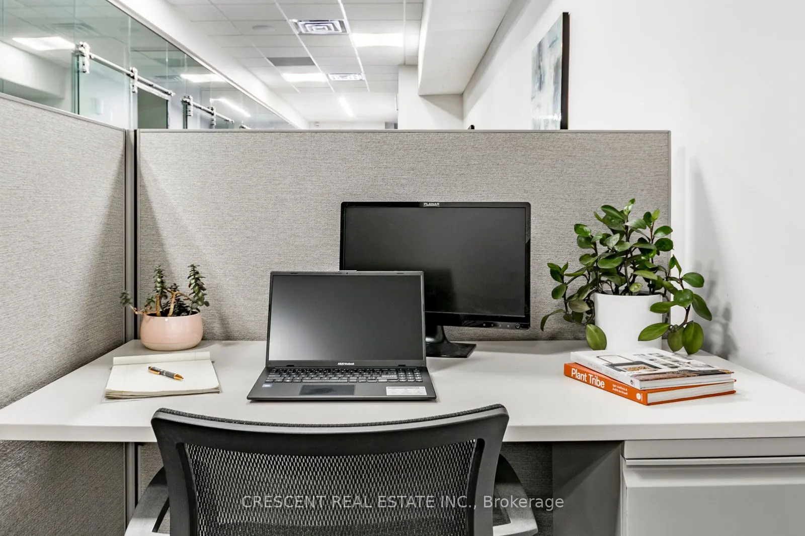 347 Jane Street #Cubicle 4